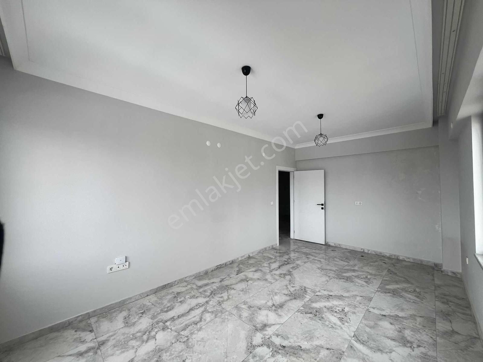 Remaxdem'den Çarşı Merkezde Kiralık Ofis/büro - Görsel 13