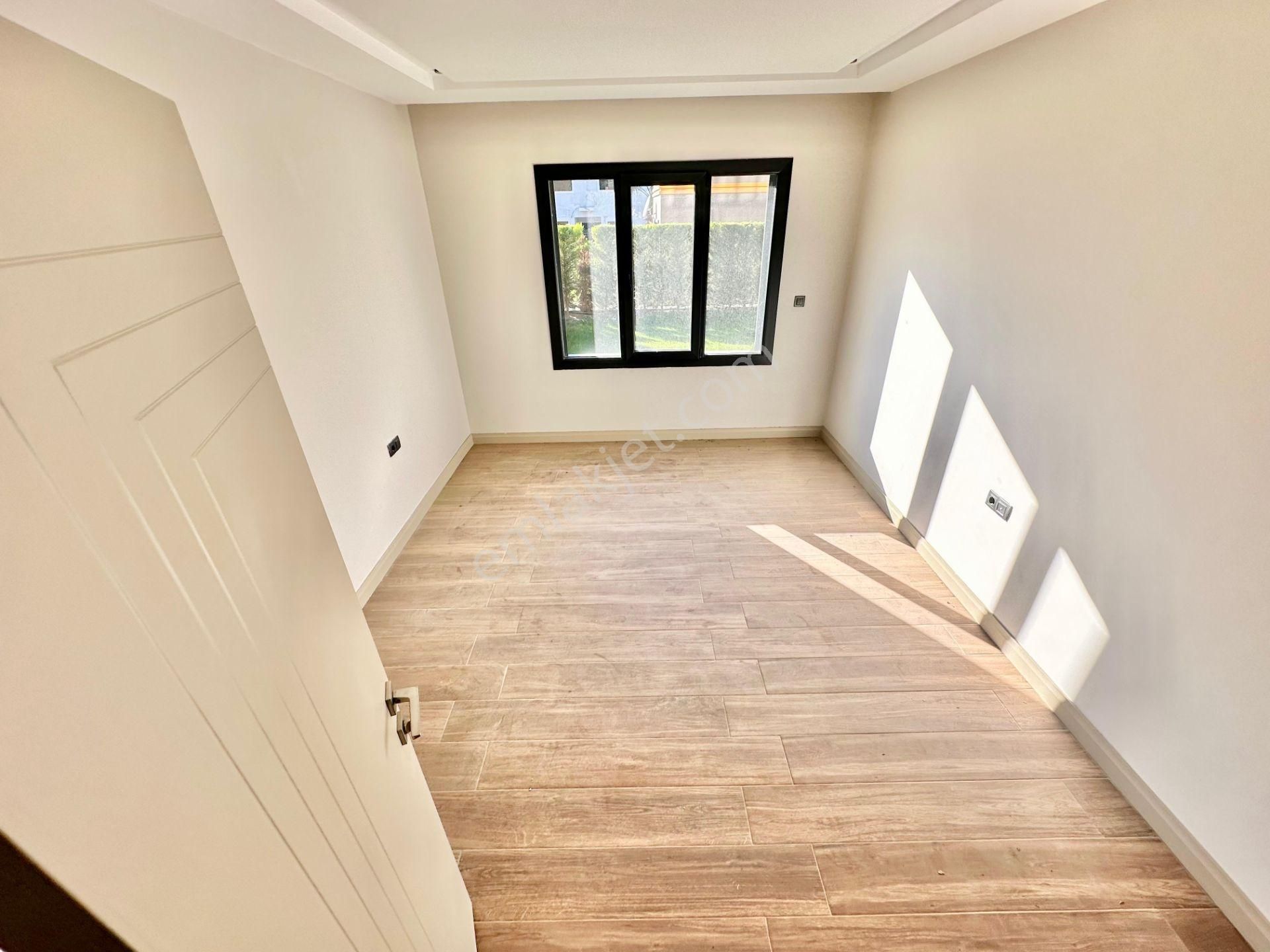 ✨ay Emlaktan✨ören Bahçelievler'de Güvenlikli Bahçe Kullanımlı Havuzlu Ayrı Mutfak Satılık 2+1 Daire - Görsel 19