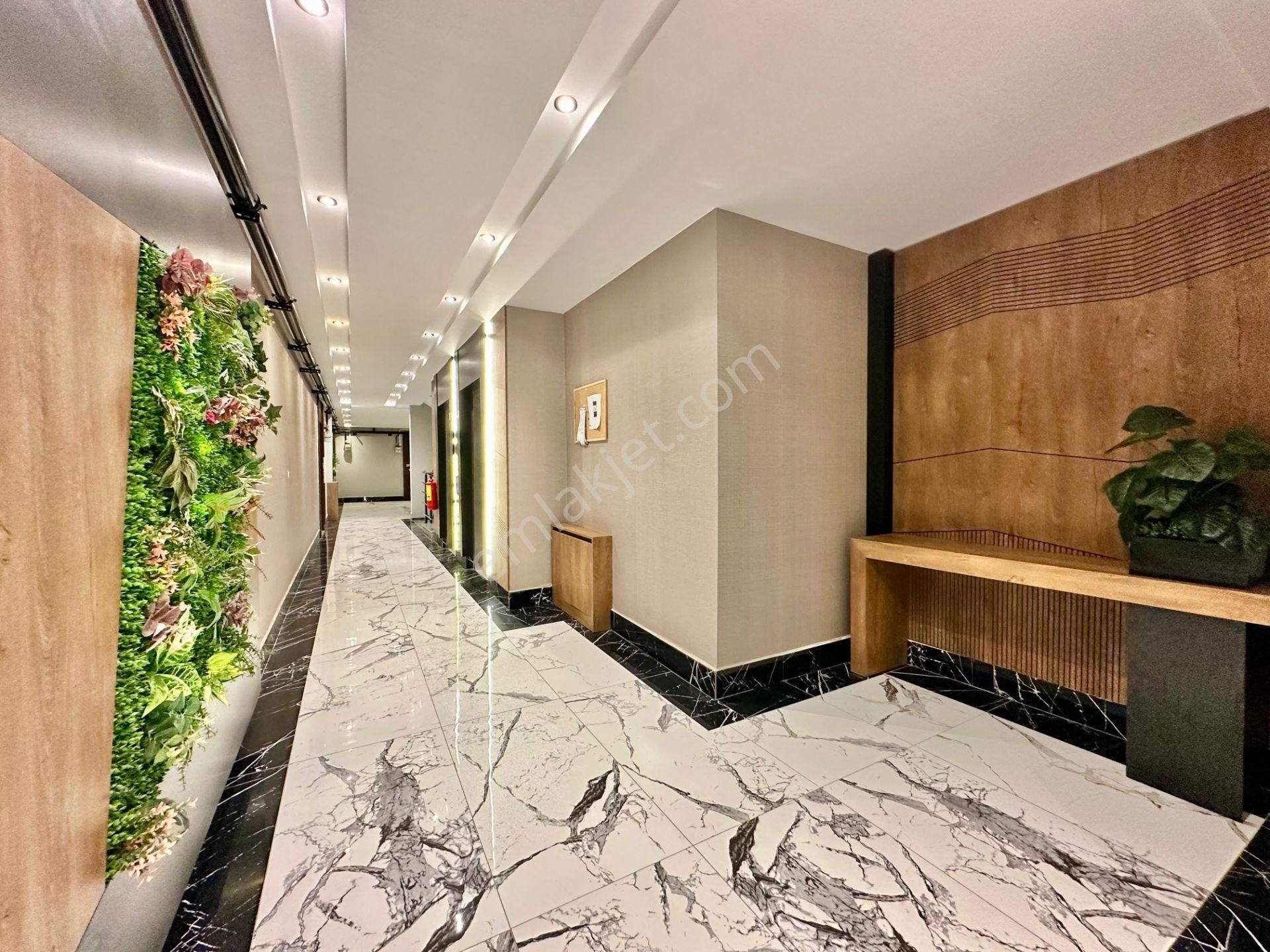 ✨ay Emlaktan✨ören Bahçelievler'de Güvenlikli Bahçe Kullanımlı Havuzlu Ayrı Mutfak Satılık 2+1 Daire - Görsel 8