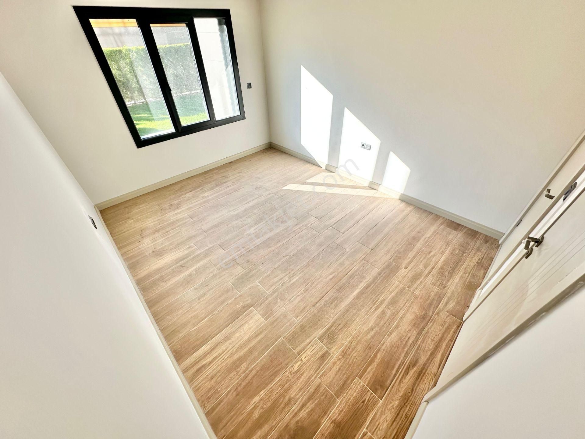 ✨ay Emlaktan✨ören Bahçelievler'de Güvenlikli Bahçe Kullanımlı Havuzlu Ayrı Mutfak Satılık 2+1 Daire - Görsel 17