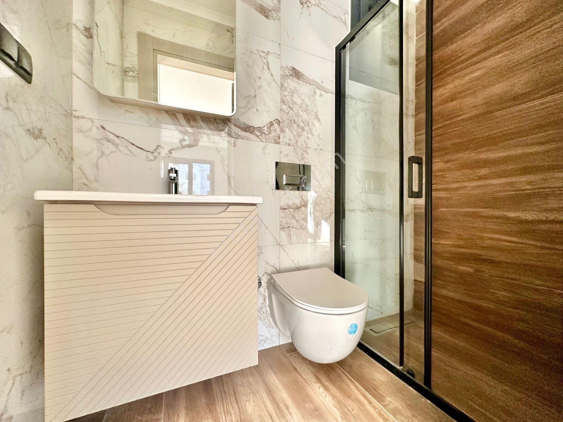 ✨ay Emlaktan✨ören Bahçelievler'de Güvenlikli Bahçe Kullanımlı Havuzlu Ayrı Mutfak Satılık 2+1 Daire - Görsel 21