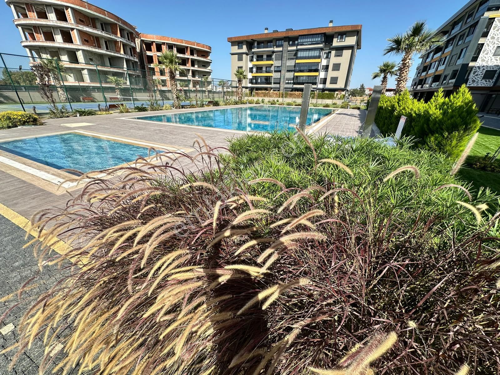 ✨ay Emlaktan✨ören Bahçelievler'de Güvenlikli Bahçe Kullanımlı Havuzlu Ayrı Mutfak Satılık 2+1 Daire - Görsel 5