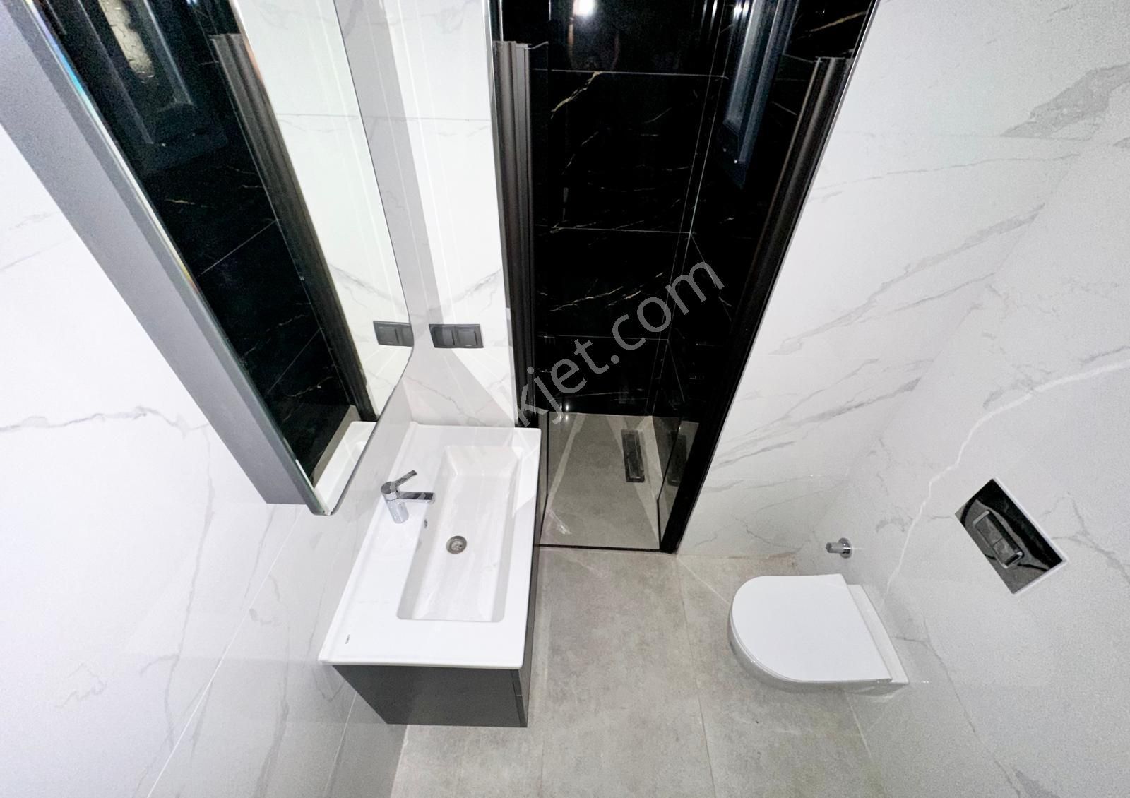 ✨ay Emlaktan✨ören Bahçelievler'de Güvenlikli Bahçe Kullanımlı Havuzlu Ayrı Mutfak Satılık 2+1 Daire - Görsel 28