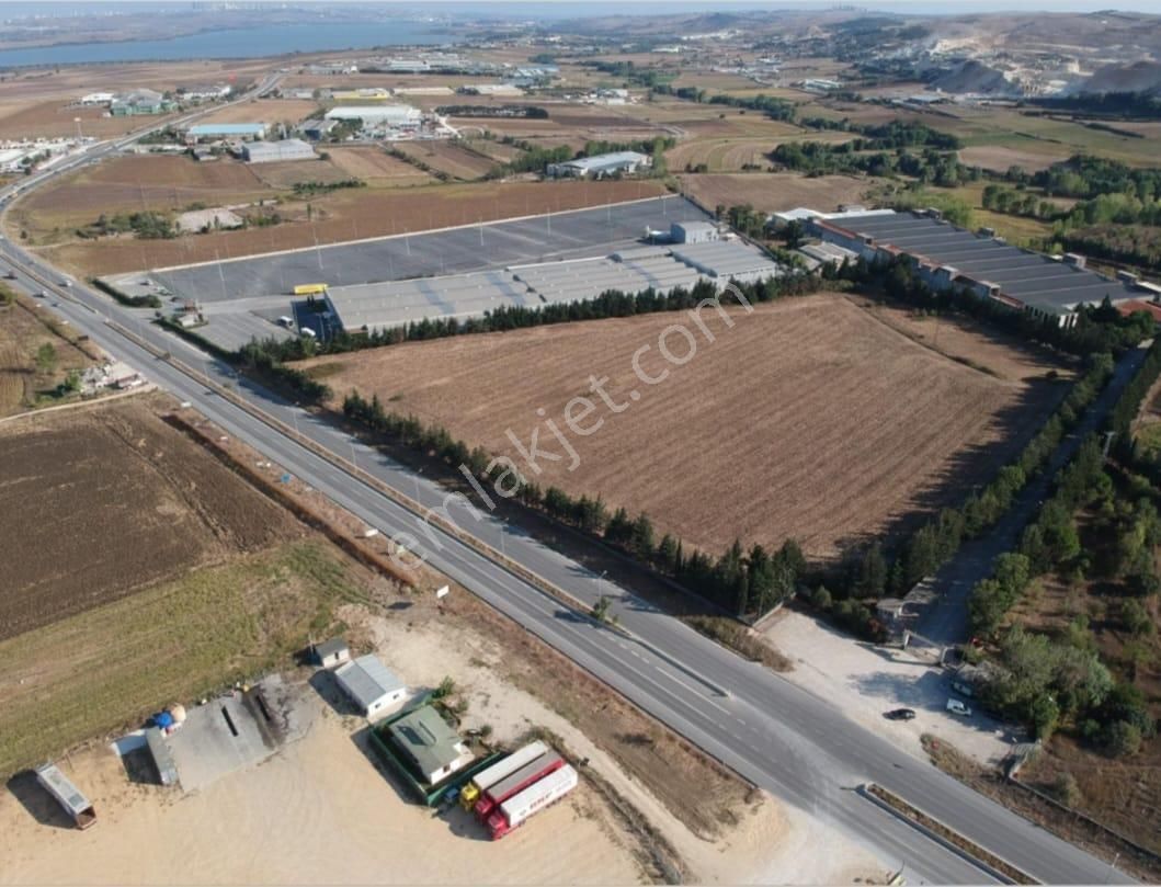 Çatalca Ferhatpaşada 243.996 M² Ticari İmarlı Satılık Arsa - Görsel 3