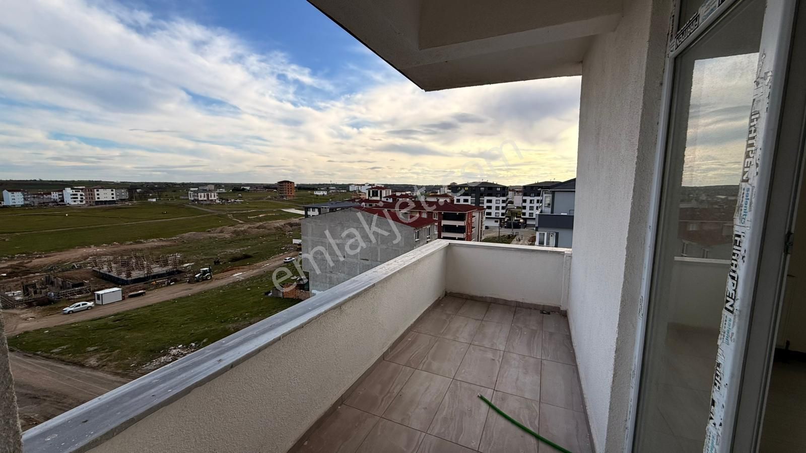 Akyüz Gayrimenkul Den; Gultepe Mah De Iskanlı,kombılı Satılık Sıfır 2+1 Daire - Görsel 10