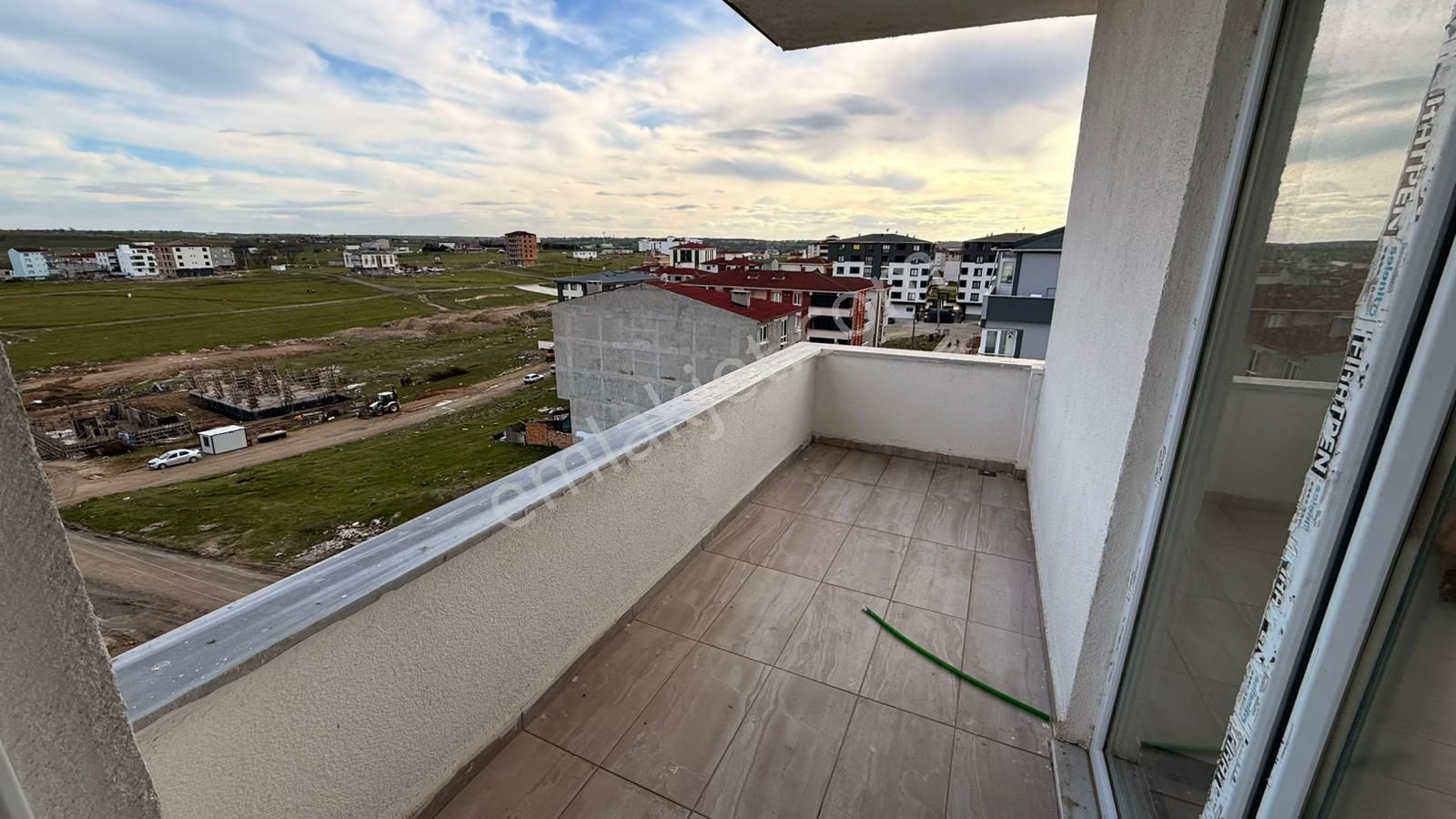 Akyüz Gayrimenkul Den; Gultepe Mah De Iskanlı,kombılı Satılık Sıfır 2+1 Daire - Görsel 11