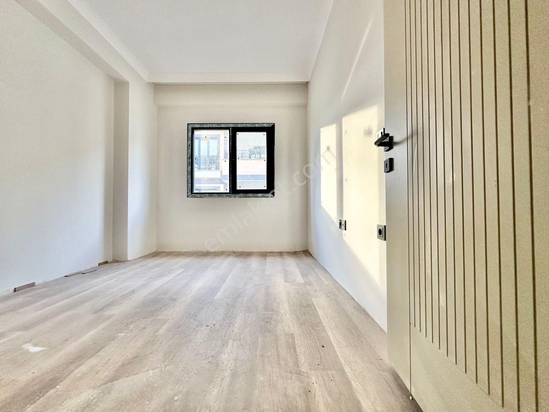 ꧁ay Emlaktan꧂avcılar'da Yüzme Havuzlu Lüks Butik Sitede Denize Sadece 300 Mt Satılık 2+1 Daire - Görsel 12
