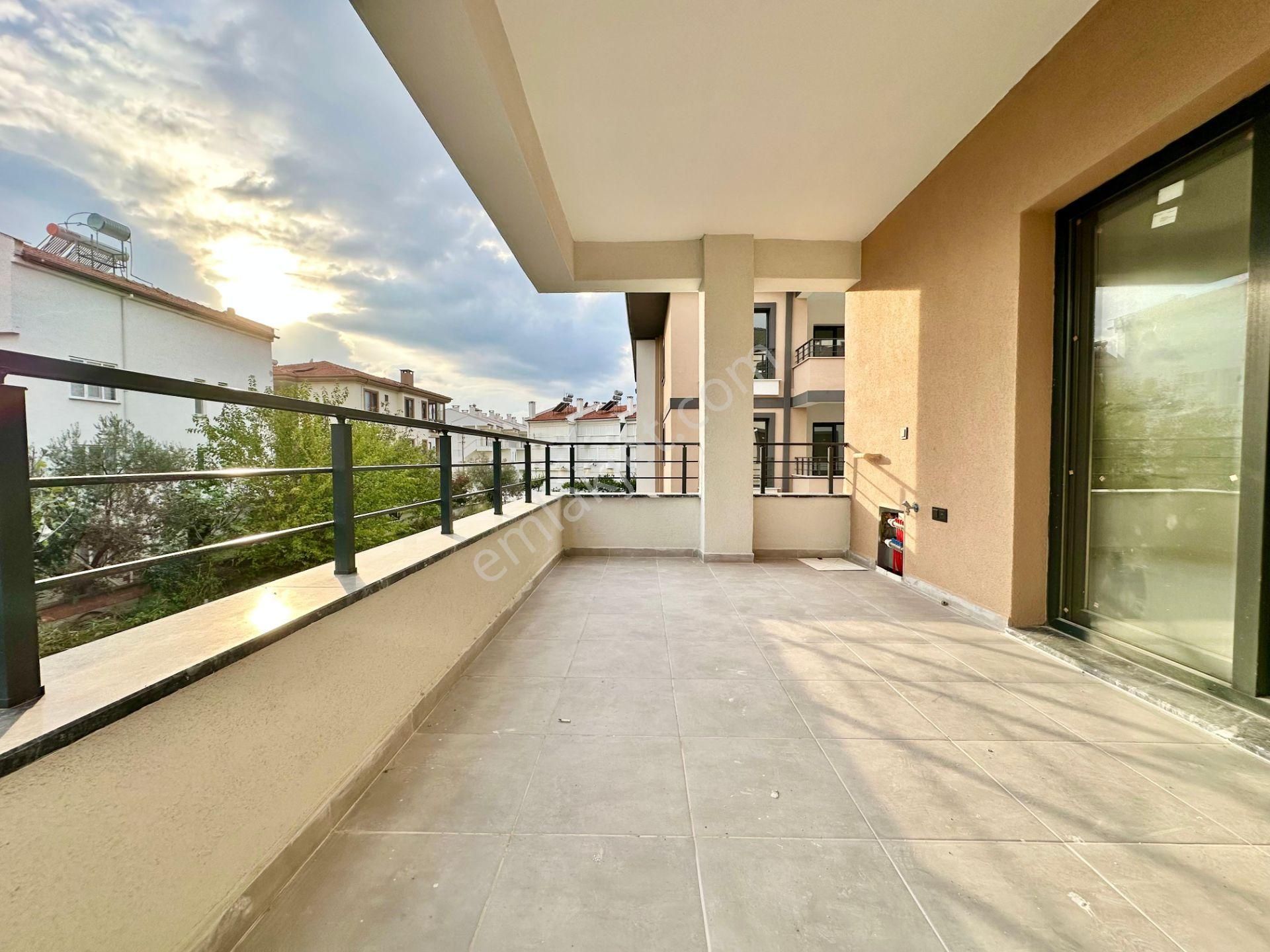 ꧁ay Emlaktan꧂avcılar'da Yüzme Havuzlu Lüks Butik Sitede Denize Sadece 300 Mt Satılık 2+1 Daire - Görsel 5
