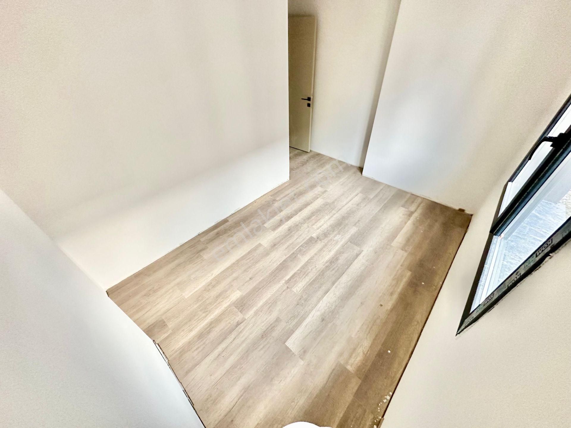 ꧁ay Emlaktan꧂avcılar'da Yüzme Havuzlu Lüks Butik Sitede Denize Sadece 300 Mt Satılık 2+1 Daire - Görsel 17