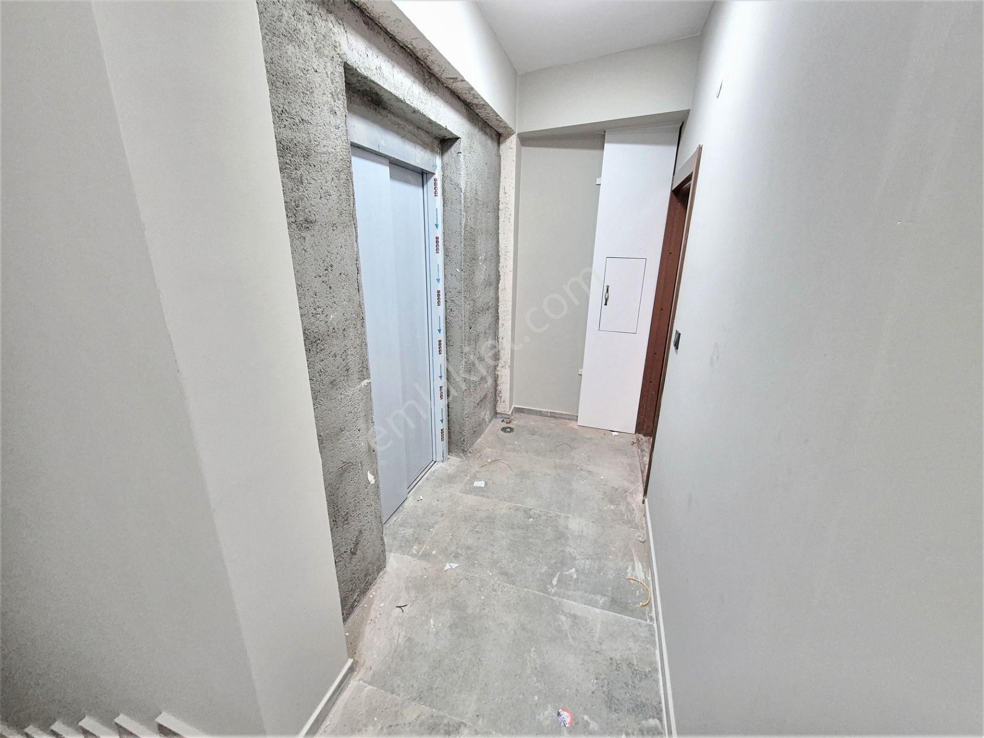 🌀gültaş Emlaktan Edremitte Satılık 2+1 Ara Kat Asansörlü Yerden Isıtmalı Çift Balkonlu 2+1 Daire - Görsel 35