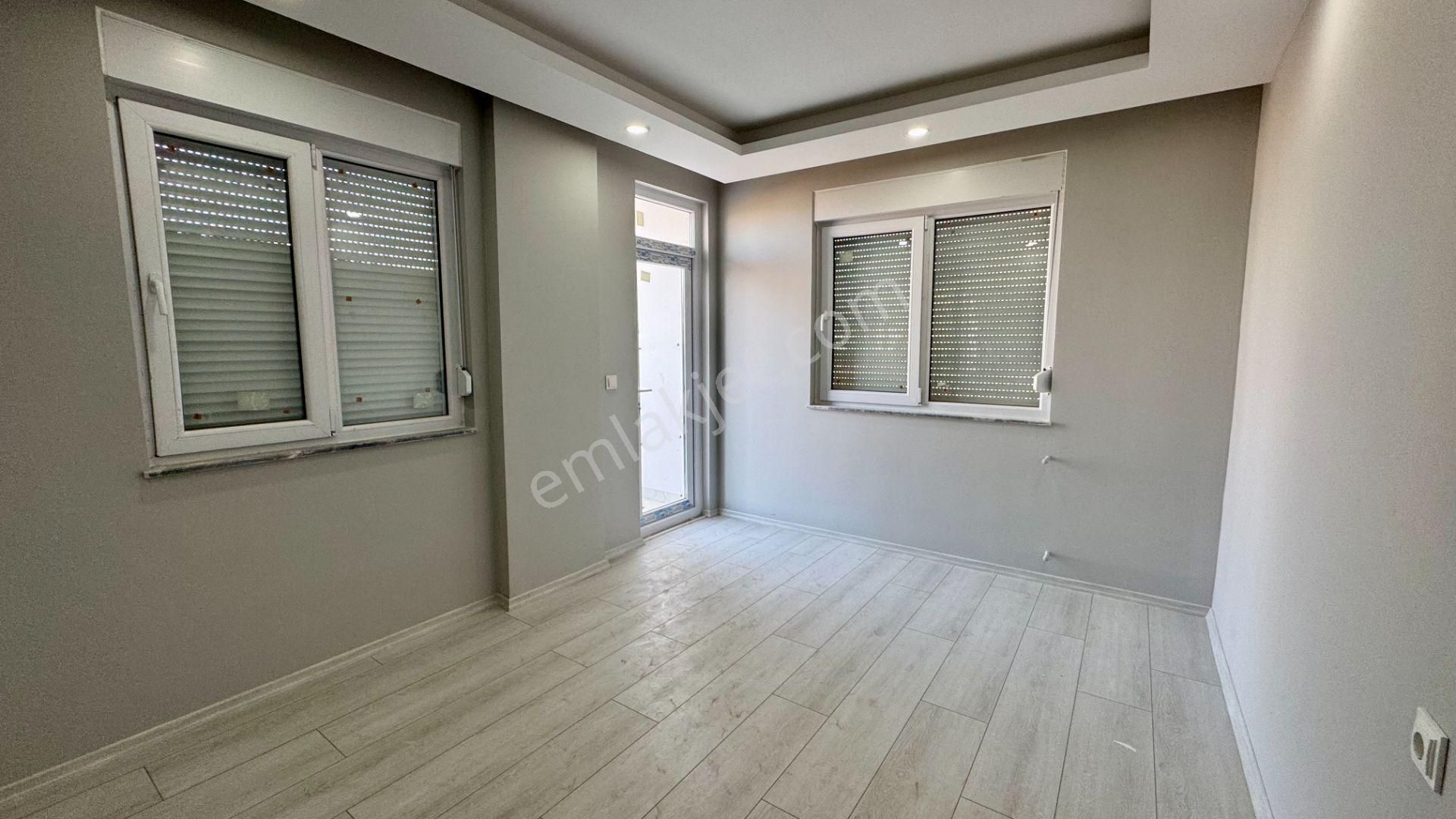 Aydoğmuş'ta Satılık Sıfır 2+1 Oturuma Hazır Daire - Görsel 11