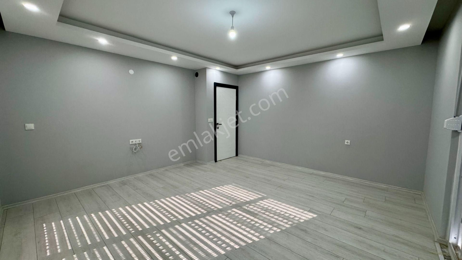 Aydoğmuş'ta Satılık Sıfır 2+1 Oturuma Hazır Daire - Görsel 3