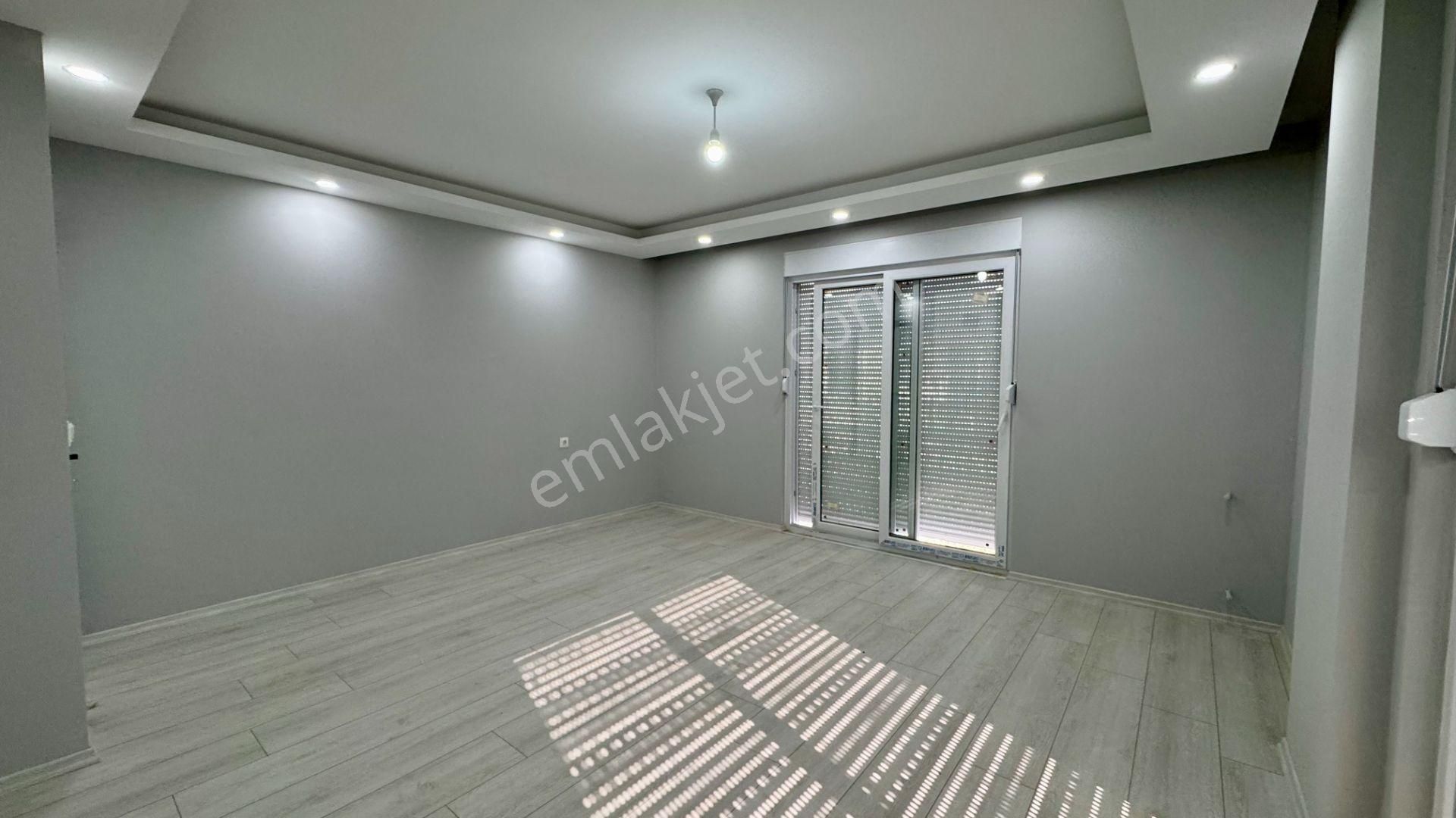 Aydoğmuş'ta Satılık Sıfır 2+1 Oturuma Hazır Daire - Görsel 4