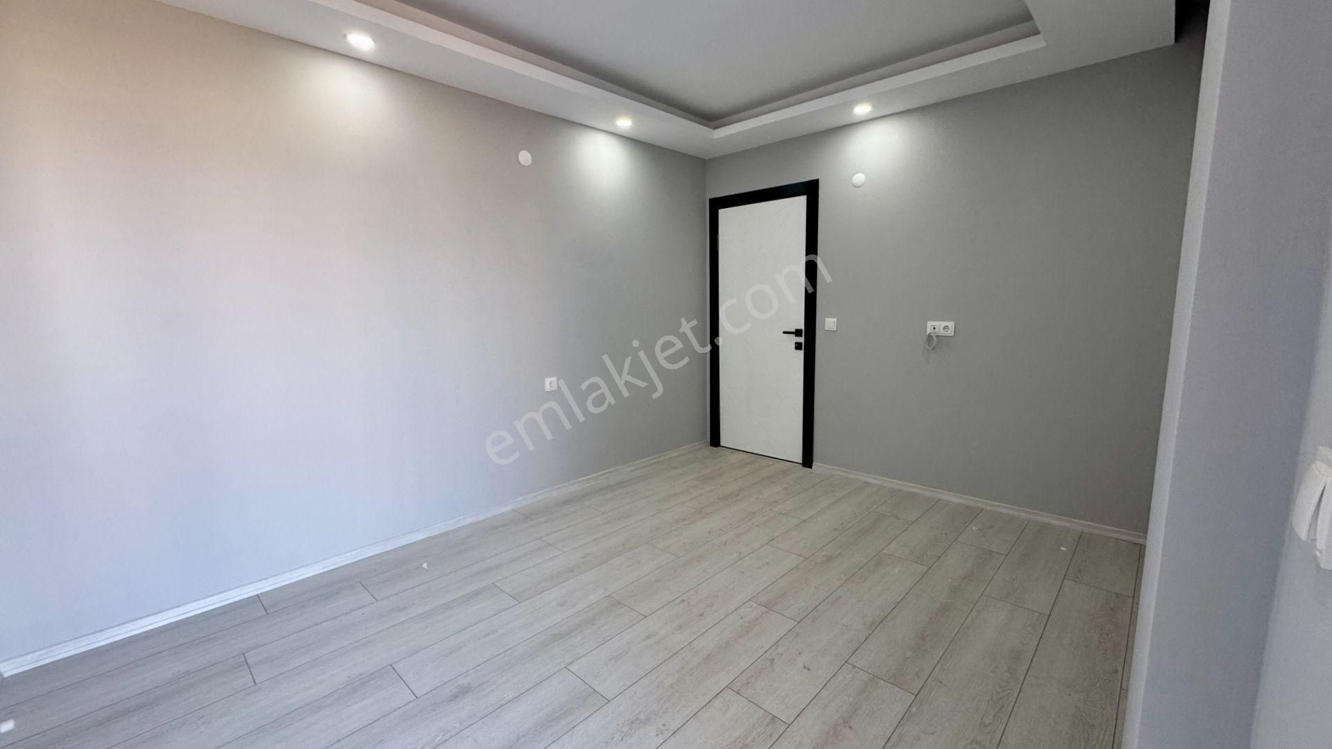 Aydoğmuş'ta Satılık Sıfır 2+1 Oturuma Hazır Daire - Görsel 13
