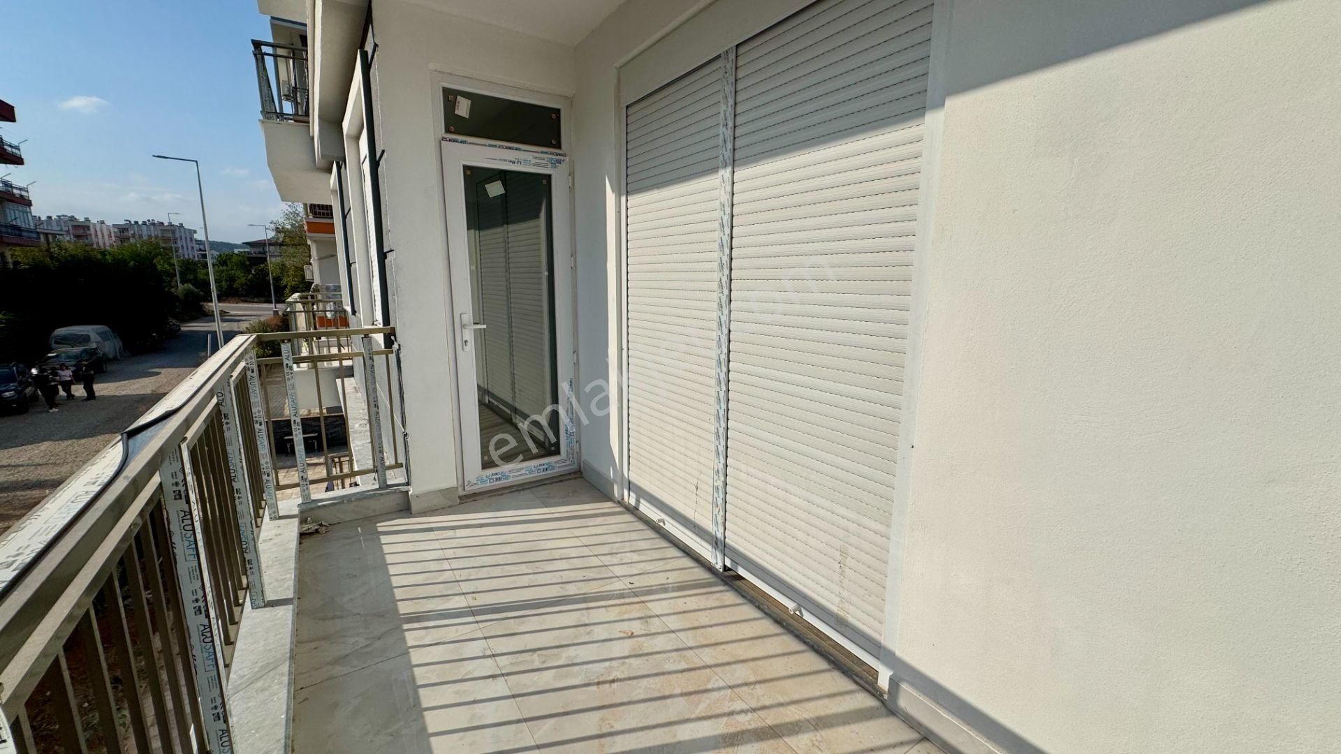Aydoğmuş'ta Satılık Sıfır 2+1 Oturuma Hazır Daire - Görsel 19