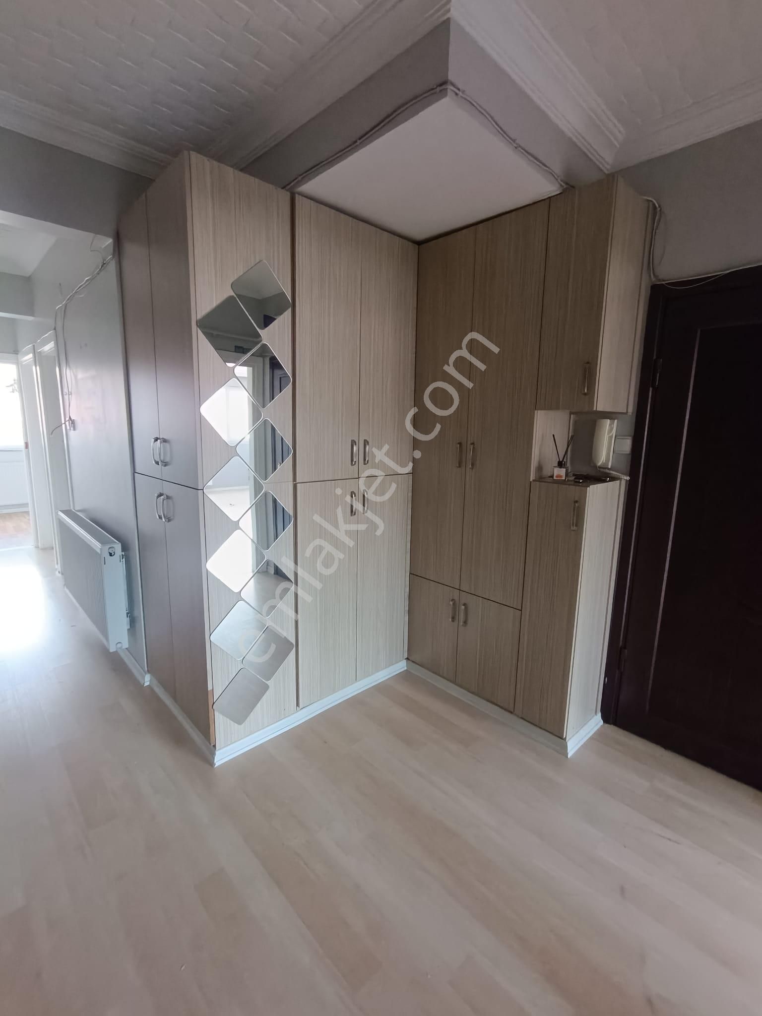 Avcılar Üniversite Mahallesi Kiralık 2+1 Daire - Görsel 2
