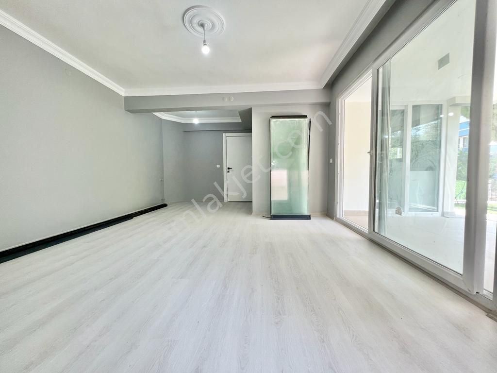 ✨ay Emlak'tan✨akçay'da Muhteşem Konumlu Kendine Ait Geniş Bahçeli Satılık 3+1 Müstakil Villa - Görsel 7