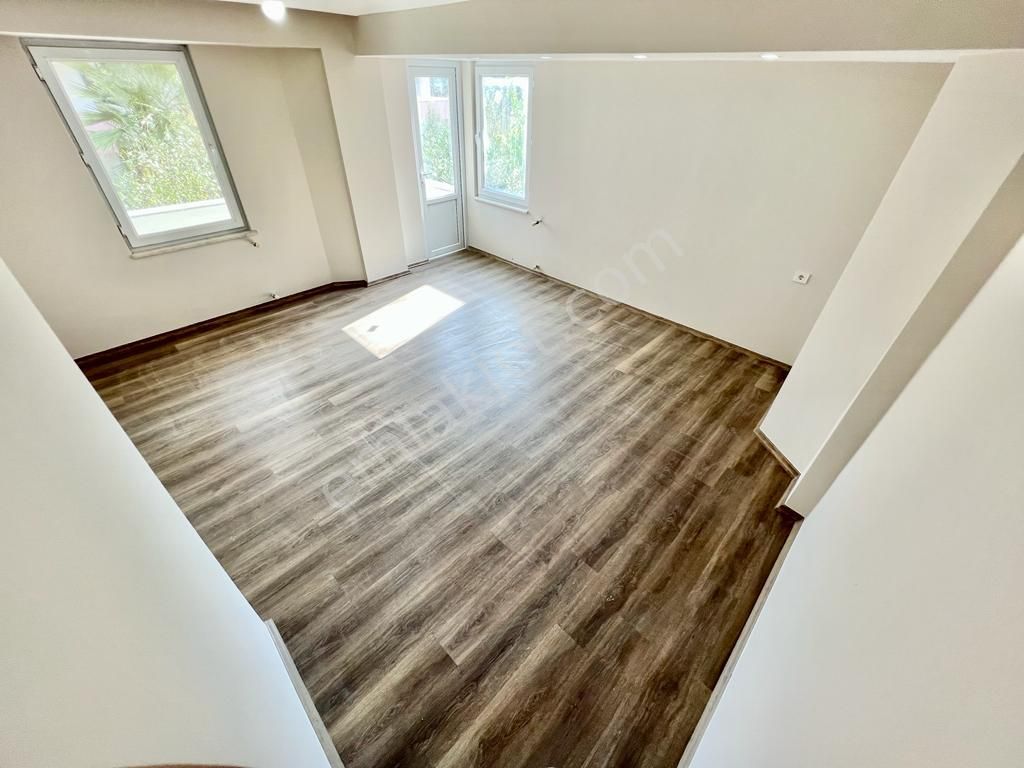 ✨ay Emlak'tan✨akçay'da Muhteşem Konumlu Kendine Ait Geniş Bahçeli Satılık 3+1 Müstakil Villa - Görsel 11