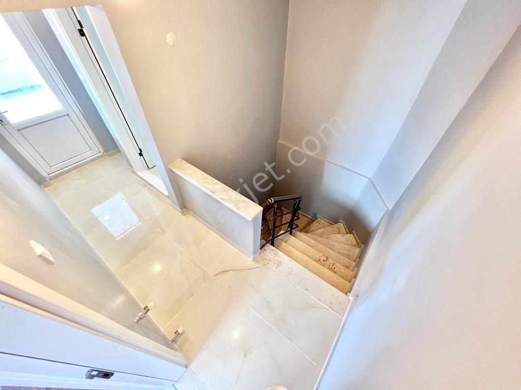 ✨ay Emlak'tan✨akçay'da Muhteşem Konumlu Kendine Ait Geniş Bahçeli Satılık 3+1 Müstakil Villa - Görsel 20