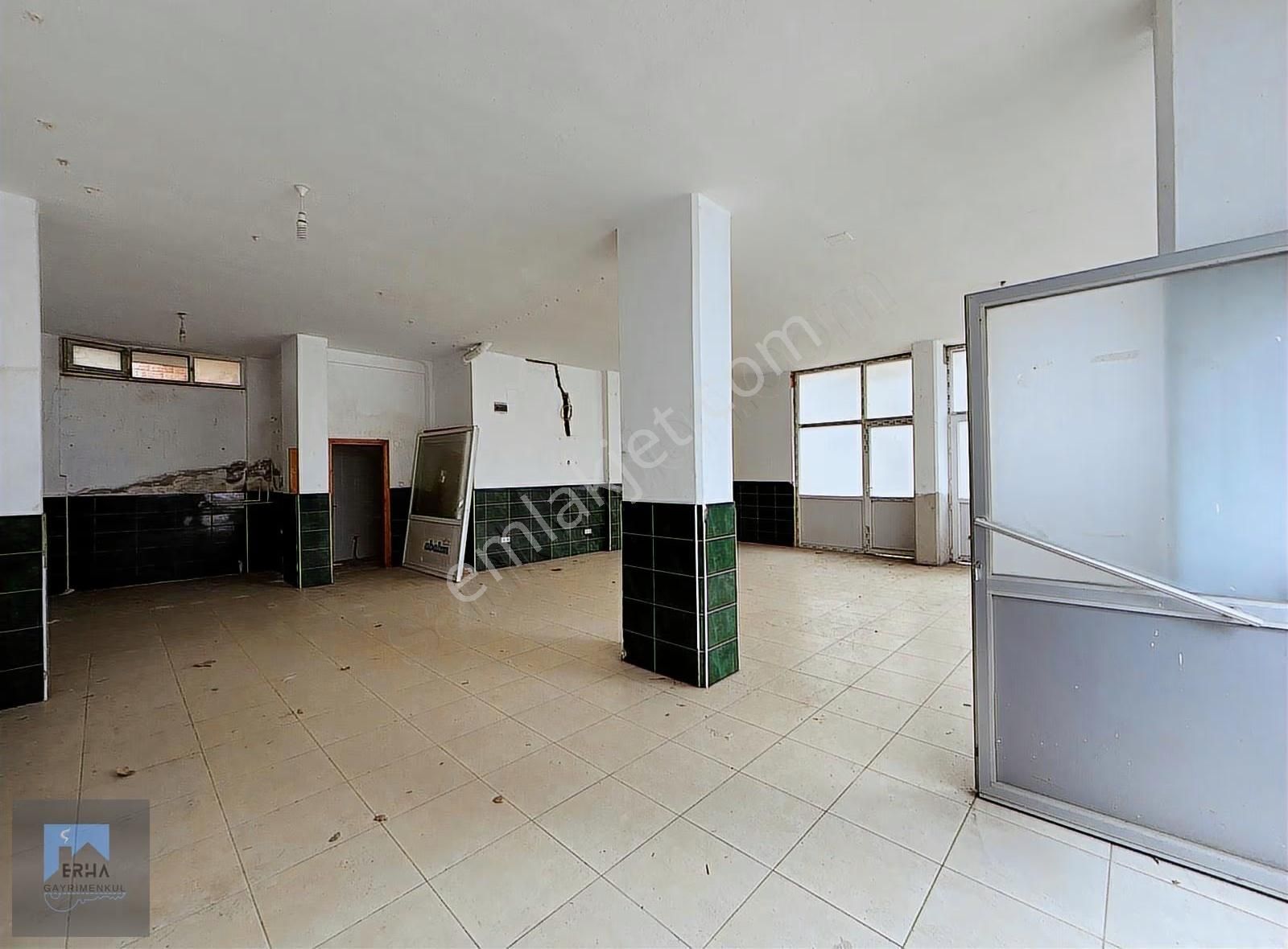 Erha Gayrimenkul'den Merkezi Konumda Satılık Dükkan & Depo - Görsel 3