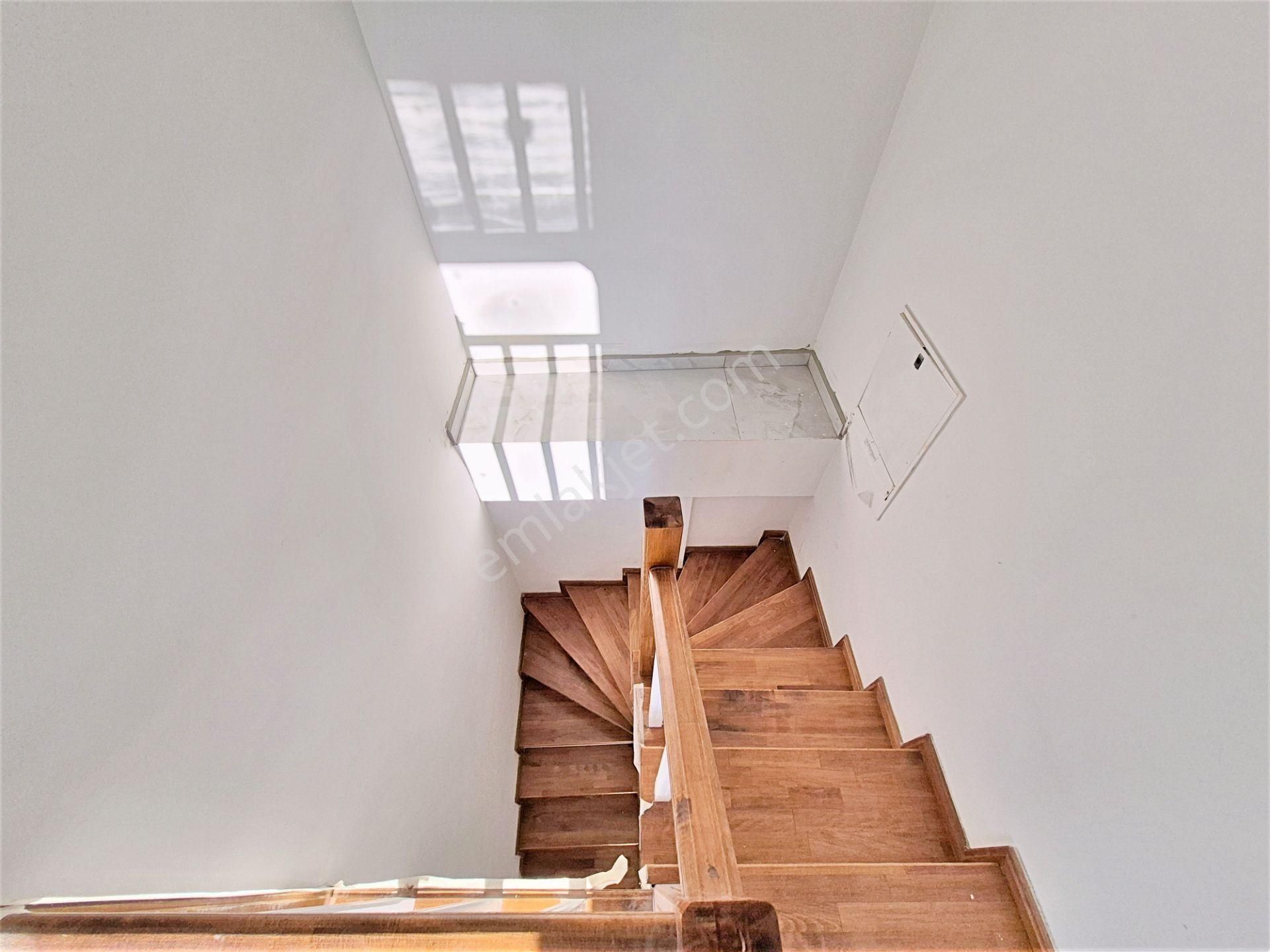 🌀gültaş Emlaktan Edremit’te Satılık Ön Cephe 3+1 Dubleks Yerden Isıtmalı - Görsel 8