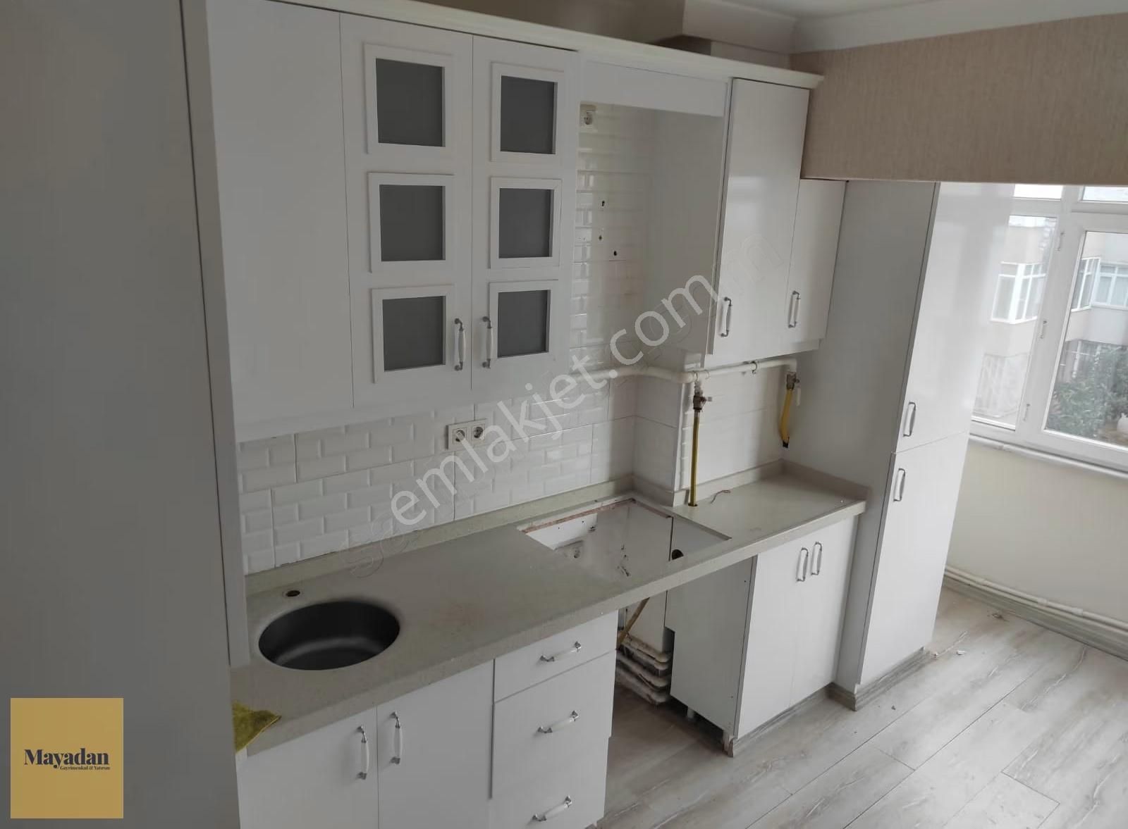 Maya Gyo'dan Öğretmen Evinin Orada Site İçinde İçi Yapılı - Görsel 2