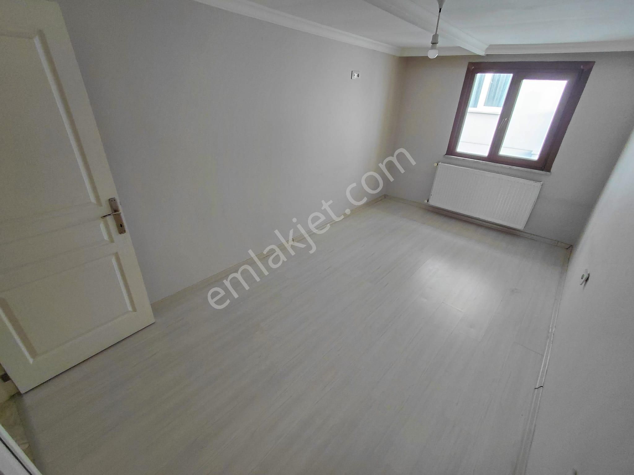 Cadde Üzerinde Ulaşım Sorunsuz Manzaralı 1+1 Kiralık Teras Kat - Görsel 26