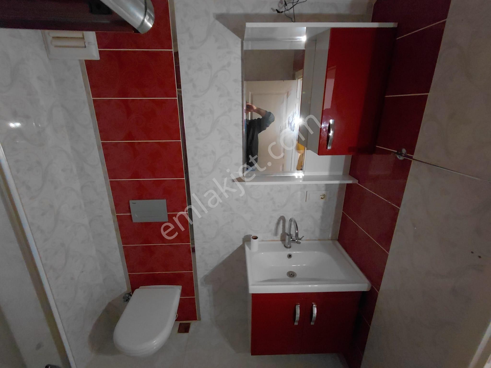 Cadde Üzerinde Ulaşım Sorunsuz Manzaralı 1+1 Kiralık Teras Kat - Görsel 30