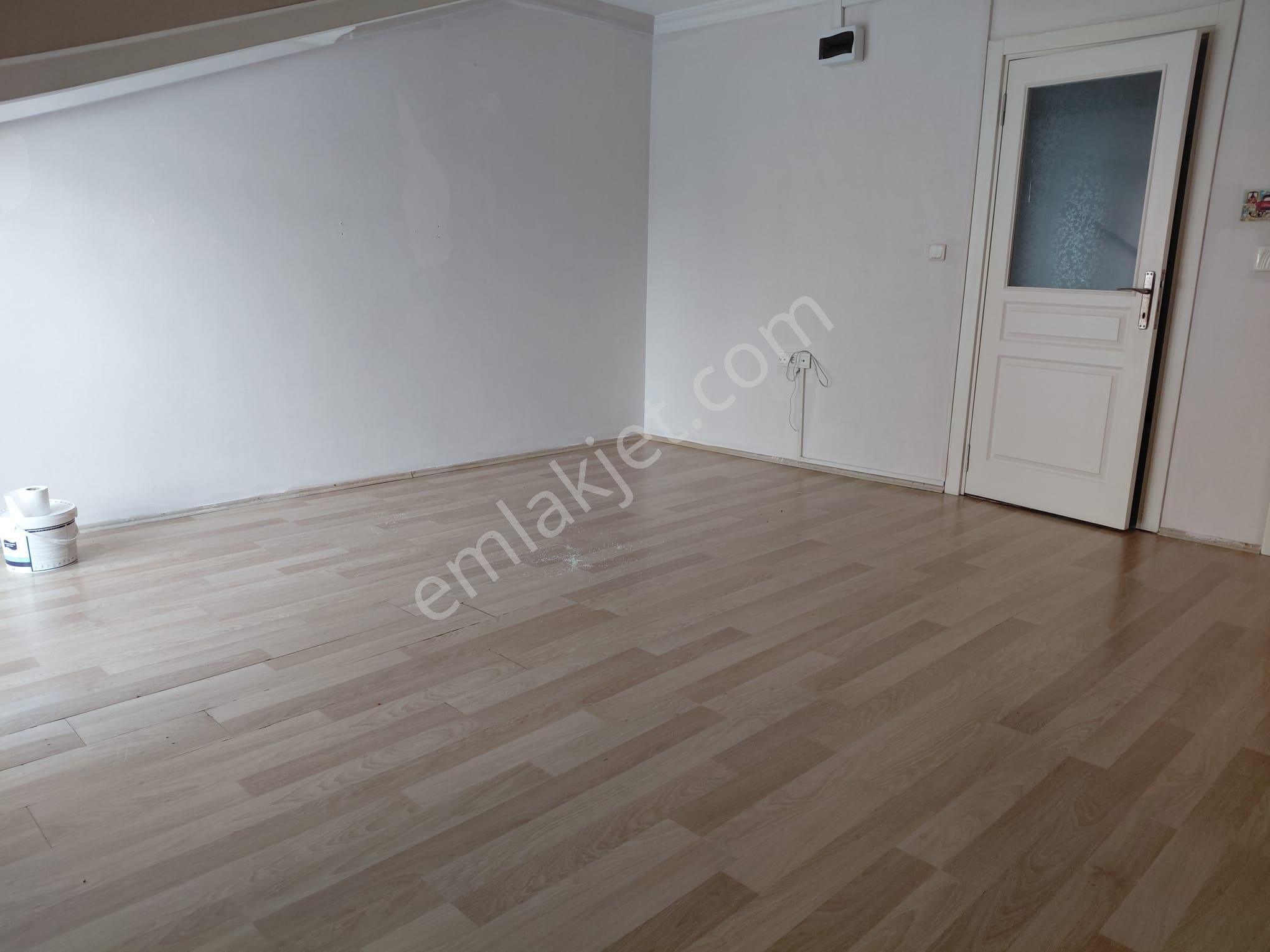 Cadde Üzerinde Ulaşım Sorunsuz Manzaralı 1+1 Kiralık Teras Kat - Görsel 13