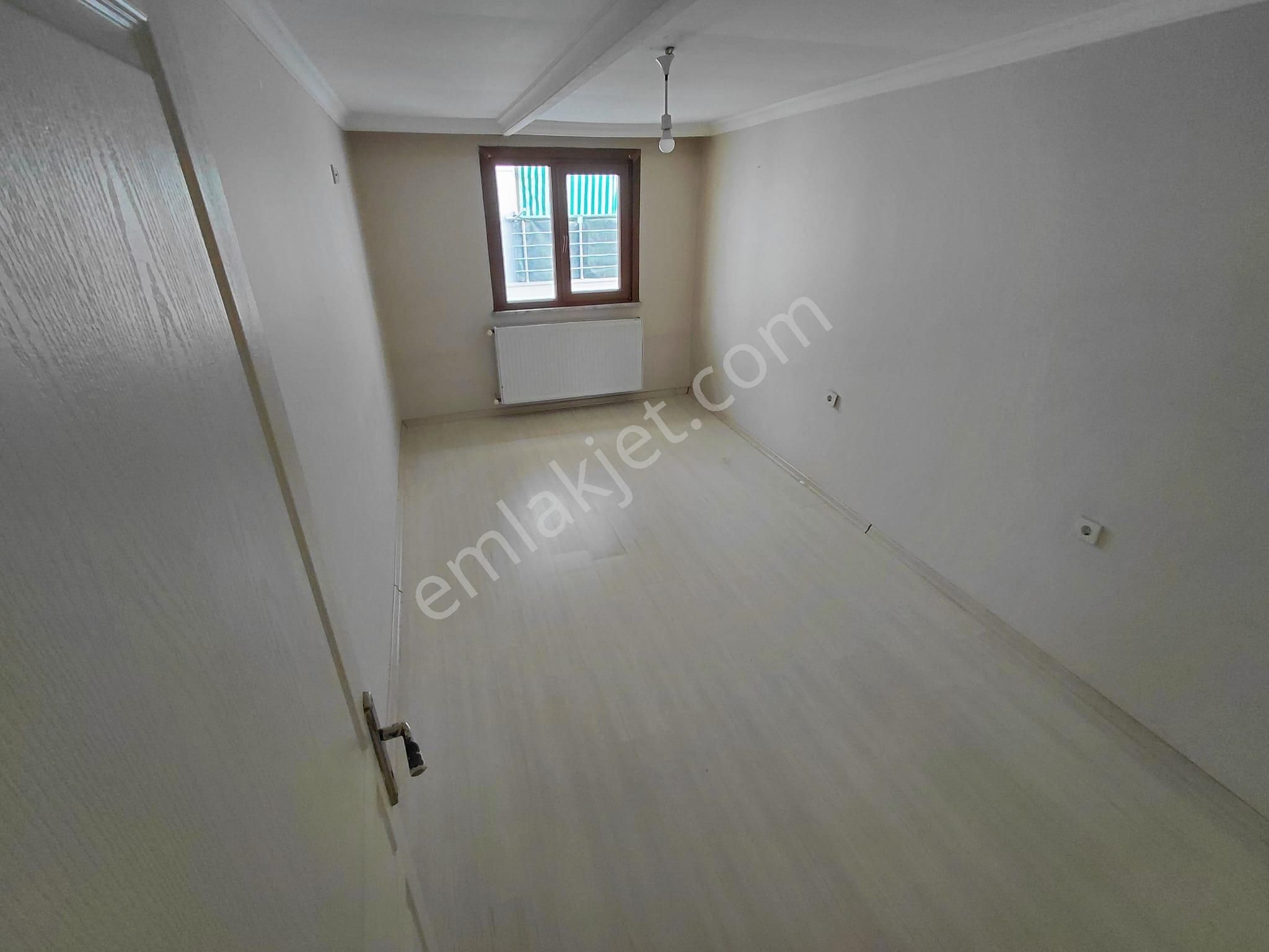 Cadde Üzerinde Ulaşım Sorunsuz Manzaralı 1+1 Kiralık Teras Kat - Görsel 27