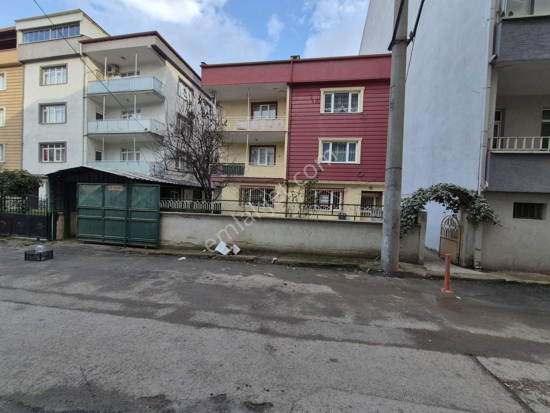 İnegöl Merkezde Burhaniye Mahallesinde Kiralık Daire 3+1 Zemin - Görsel 2