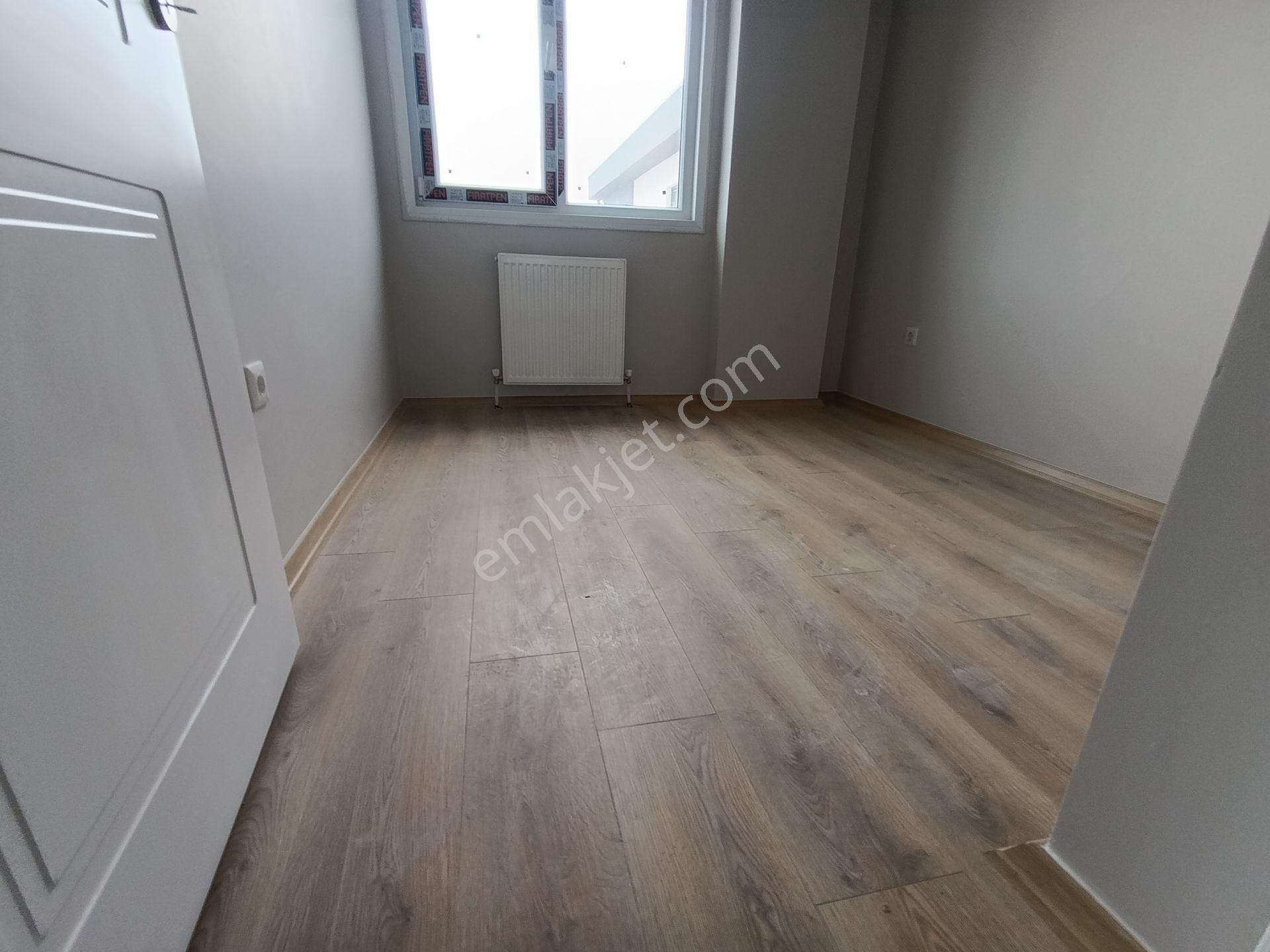 Pendik Esenyalıda Satılık 2+1 Asansör Otoparklı Ana Cadde Paralel Lüks Daire - Görsel 10