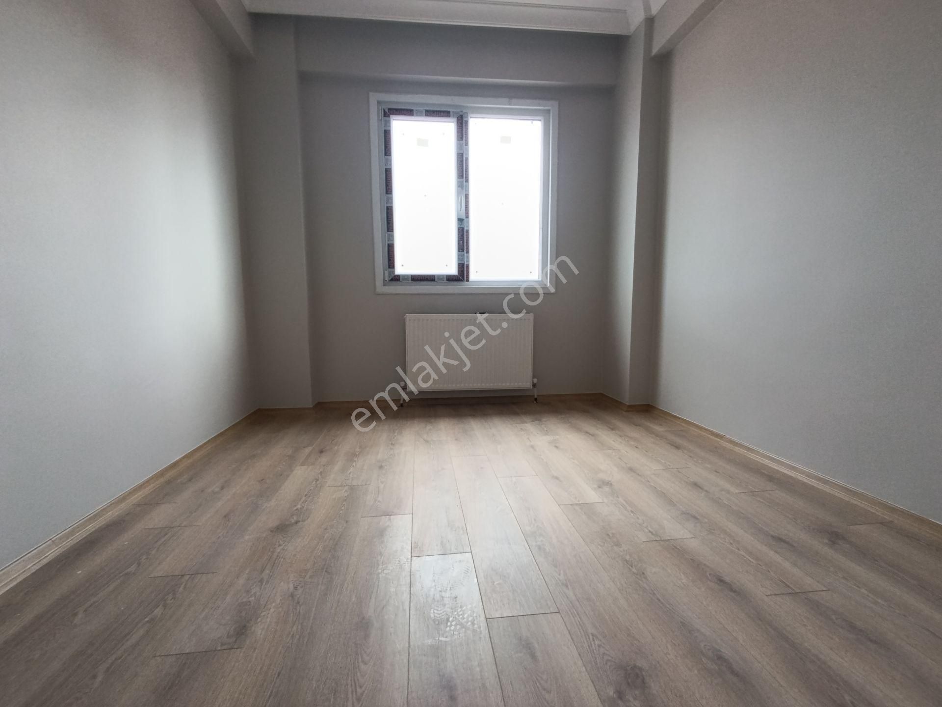 Pendik Esenyalıda Satılık 2+1 Asansör Otoparklı Ana Cadde Paralel Lüks Daire - Görsel 7