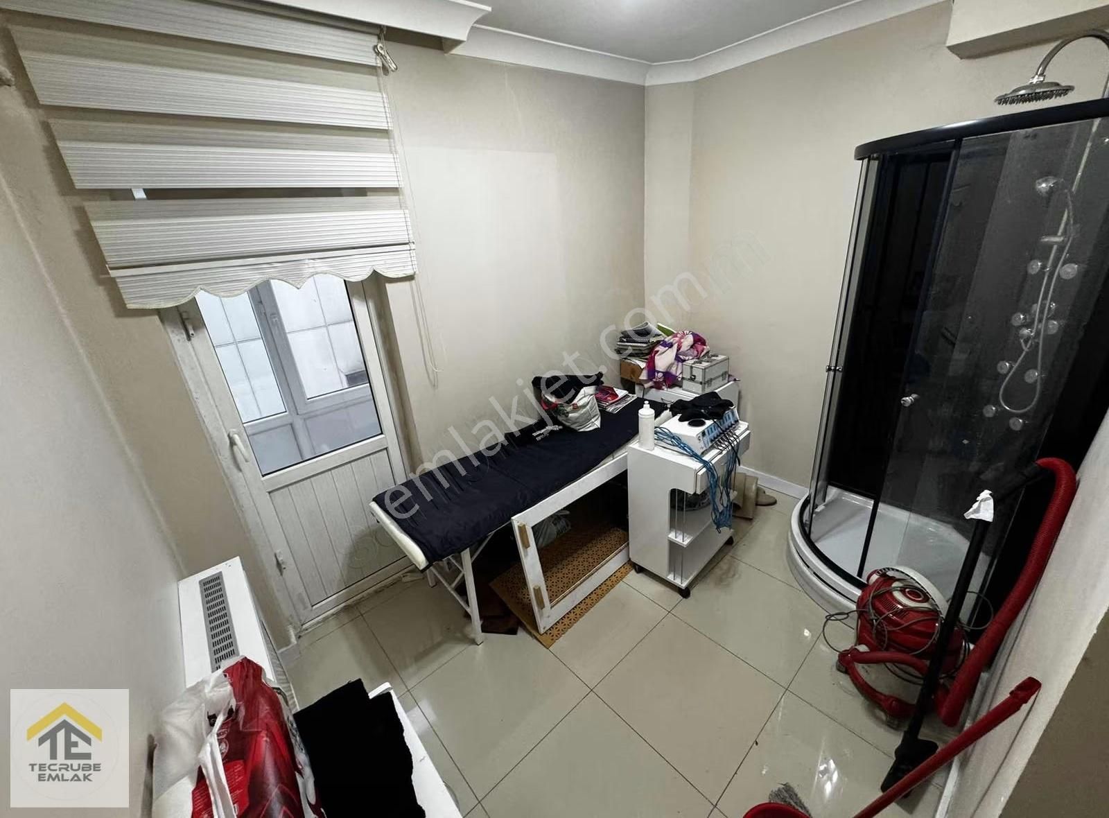 İncirli'de Tam Merkez Yunus Emre Caddesi Devren Güzellik Merkezi - Görsel 12