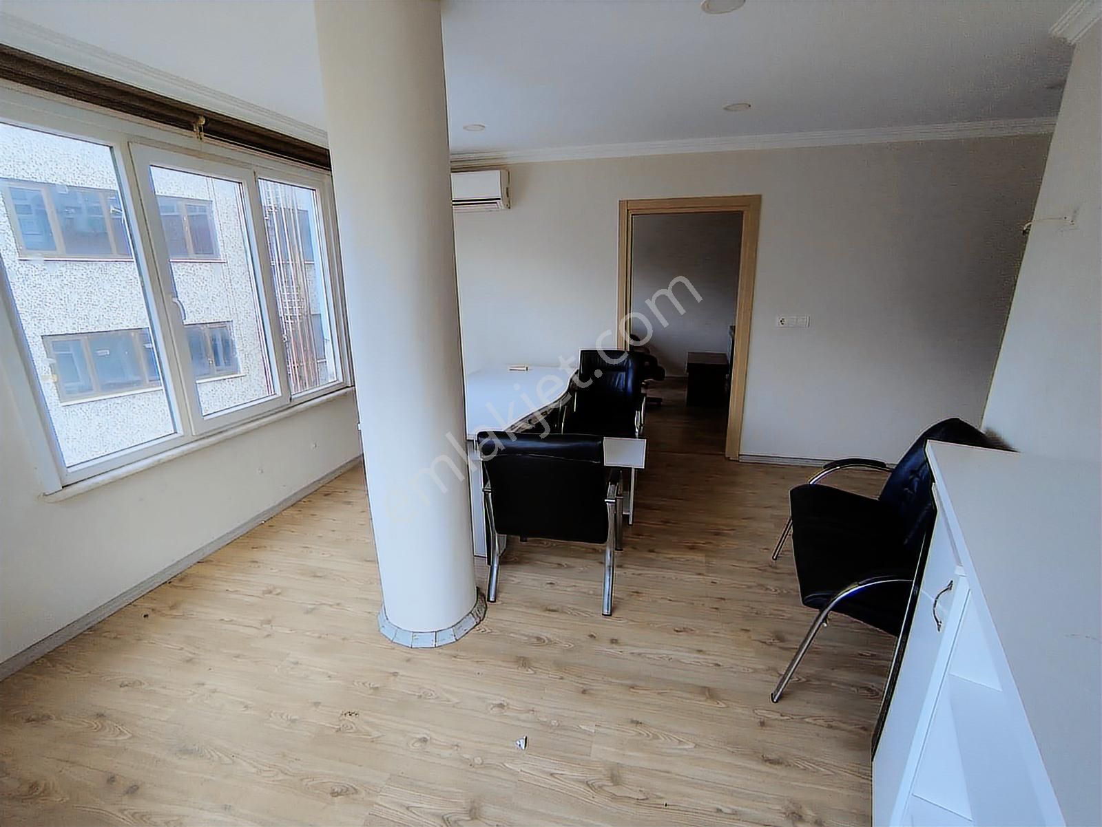 Azmir'den Belediye Karşısı Satılık 22 M2 Ofis For Sale Office - Görsel 6