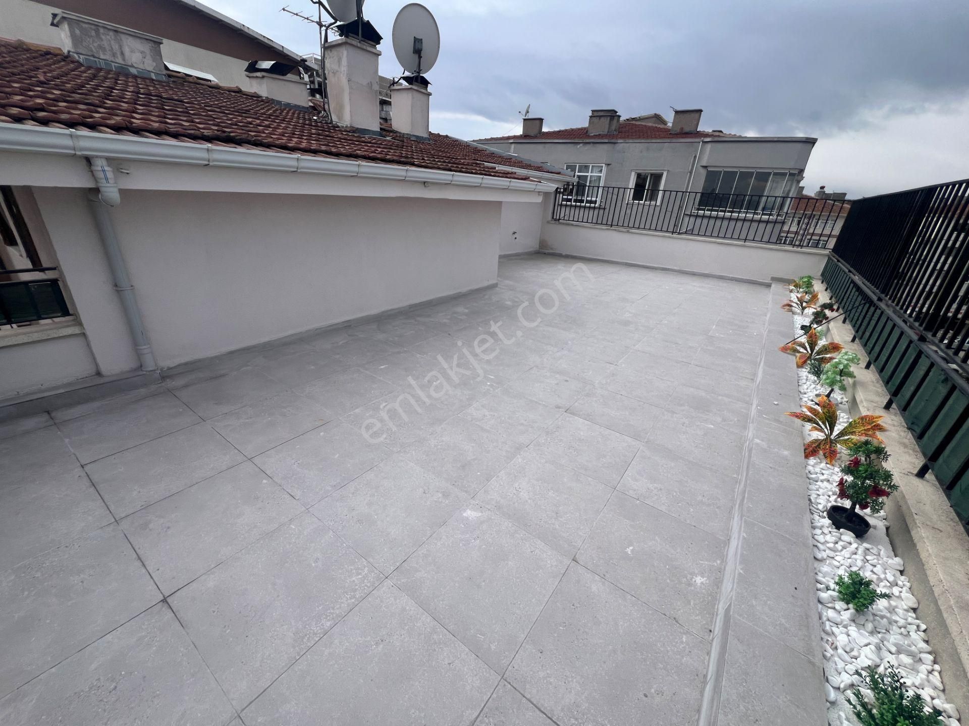 Sincan Akşemsettin Mah Ön Cephe Salon Bagımsız 4+1 Teras