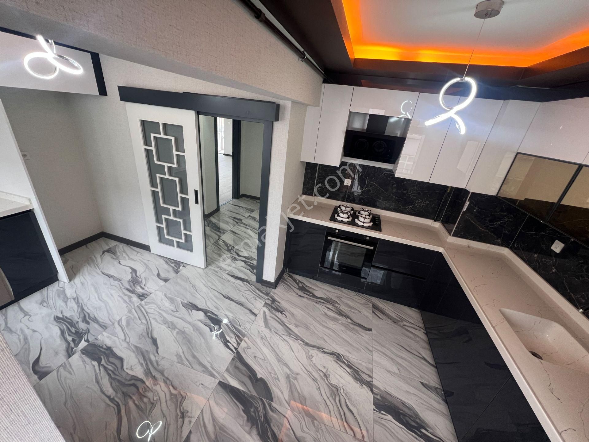 Sincan Akşemsettin Mah Ön Cephe Salon Bagımsız 4+1 Teras - Görsel 6