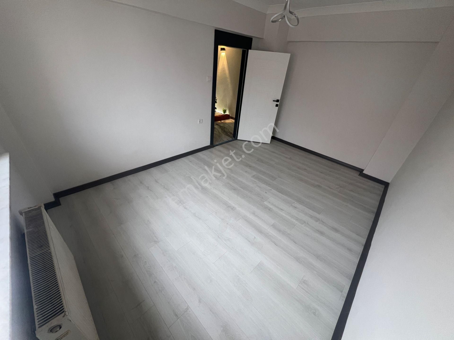 Sincan Akşemsettin Mah Ön Cephe Salon Bagımsız 4+1 Teras - Görsel 24