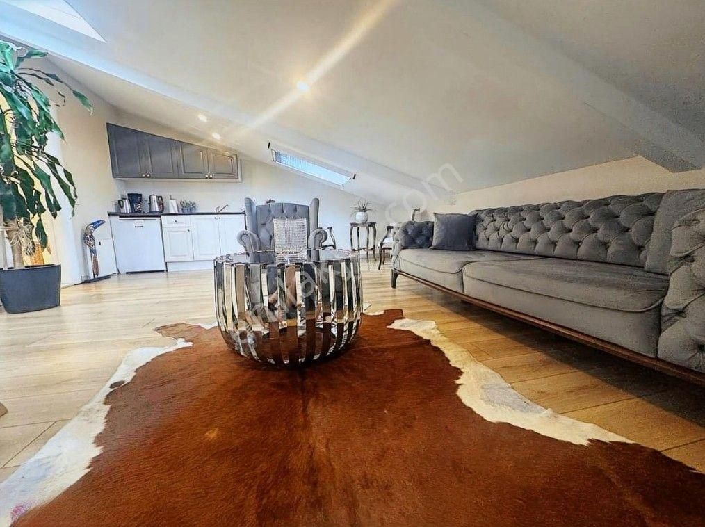 Kozyatağı Satılık Dubleks Havzlu İskanlı 3 Wc Li 285m2 4+1 Aydınlık Ferah Fırsat Daire - Görsel 4