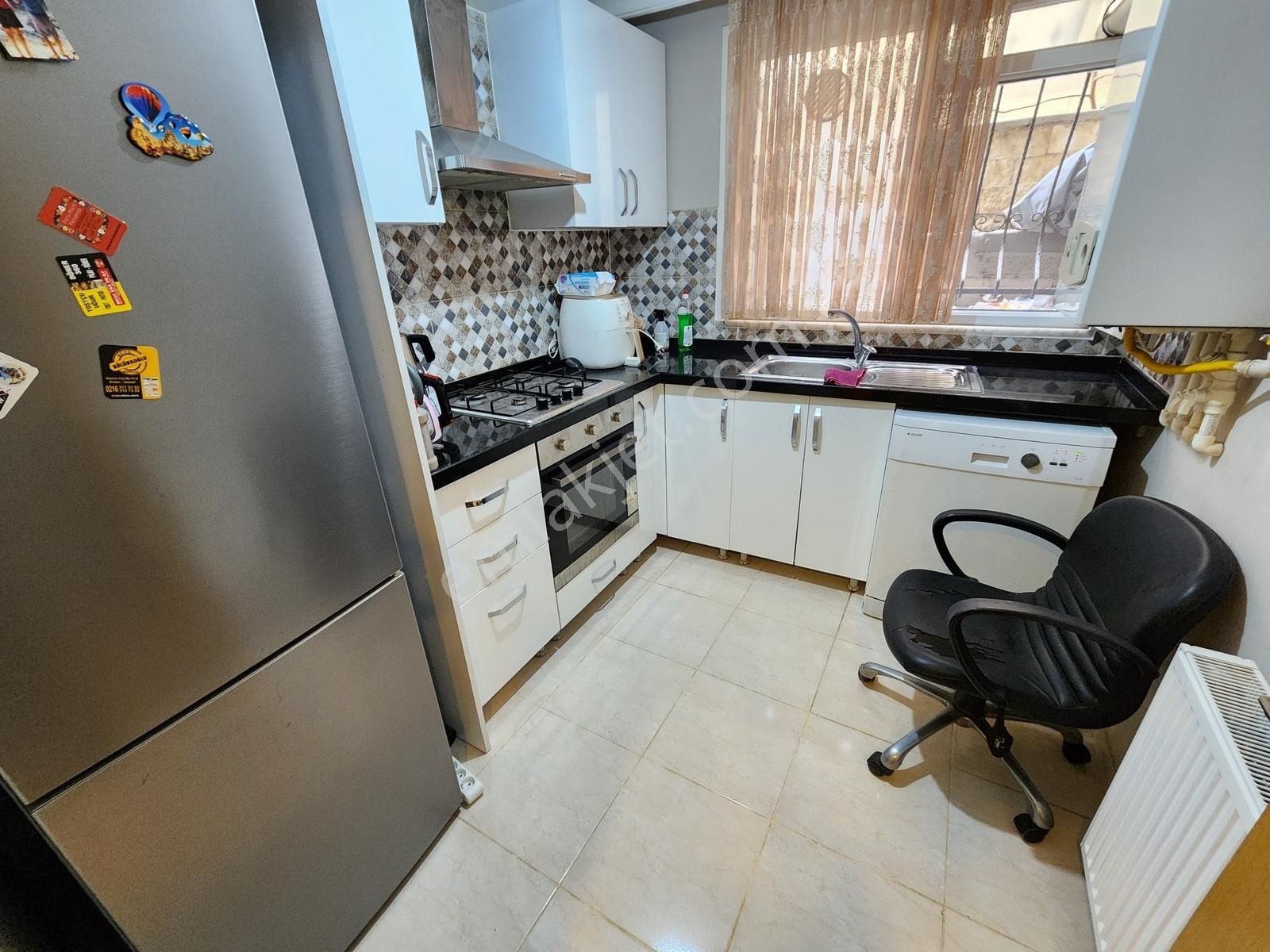 Anka'dan Üsküdar Cumhuriyet Mahallesinde Yeni Binada Eşyalı 2+1