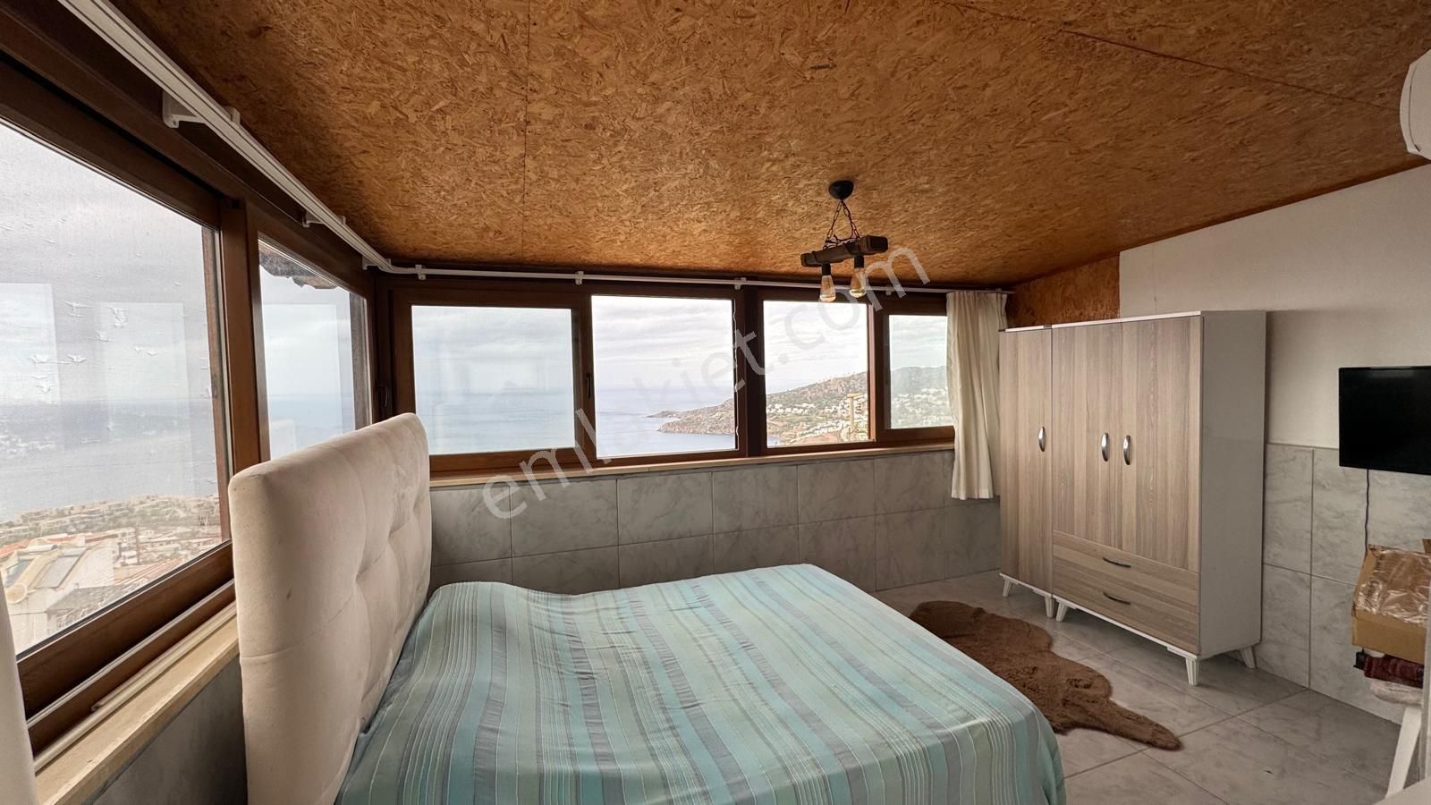 Yalıkavakta 3+1 Deniz Manzaralı 1+1 Müştemilatlı Triplex Villa - Görsel 10