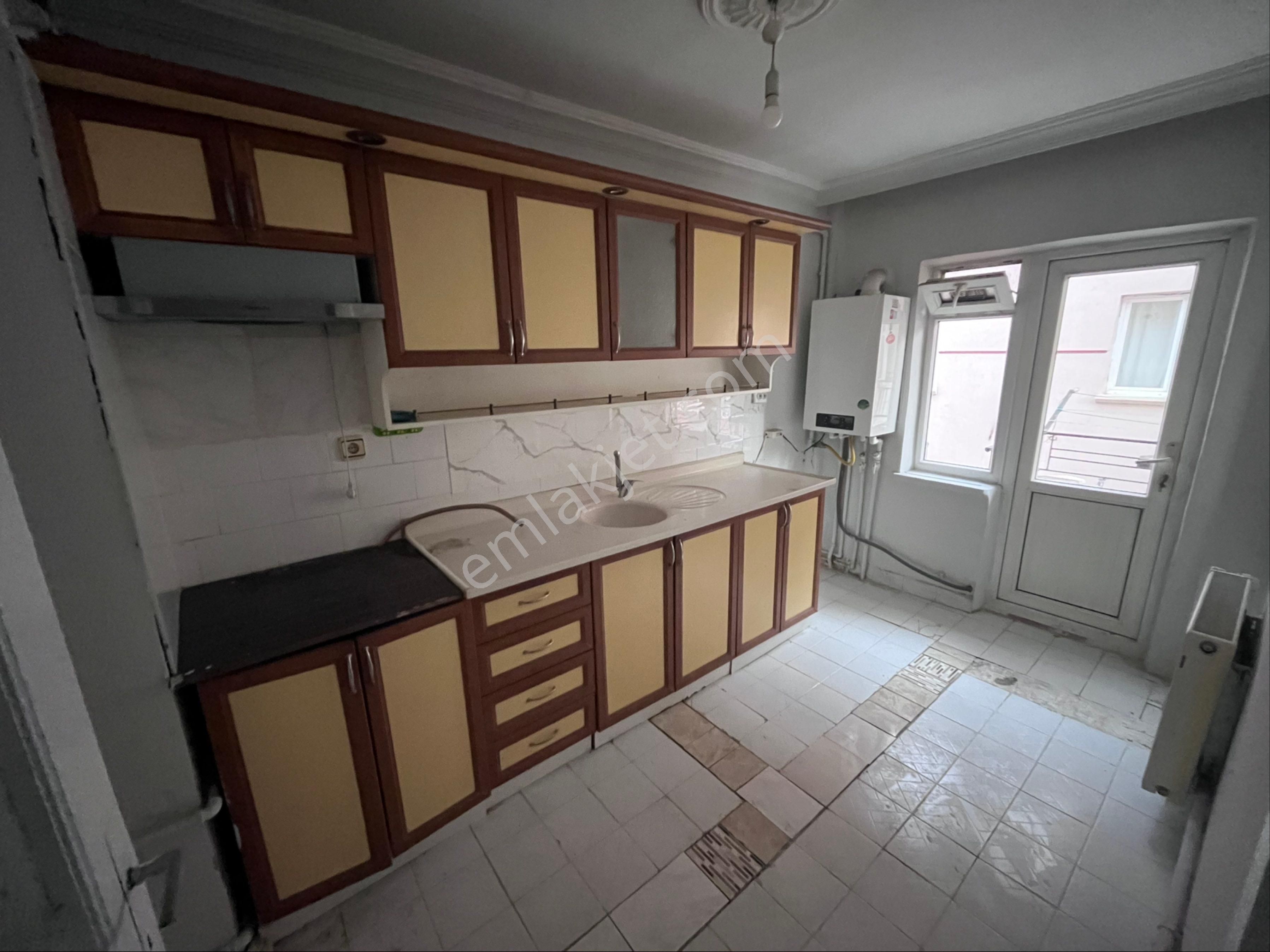 Sincan İstasyon Mh.'de 3+1 Ön Cephe 2.orta Kat Satılık Daire