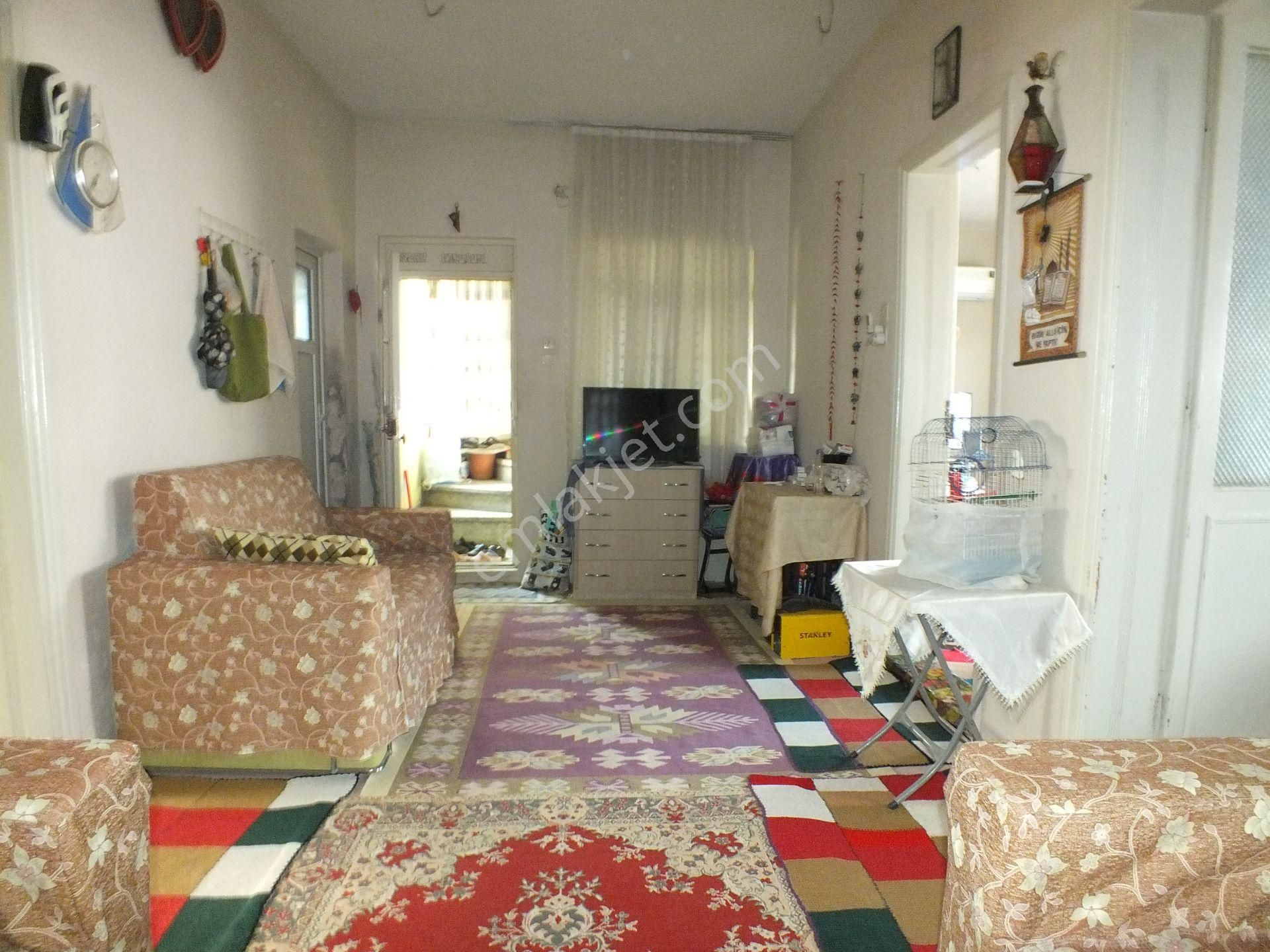 917 Çapahasan Mahalleside Satılık Müstakil 3 Katlı Ev - Görsel 13