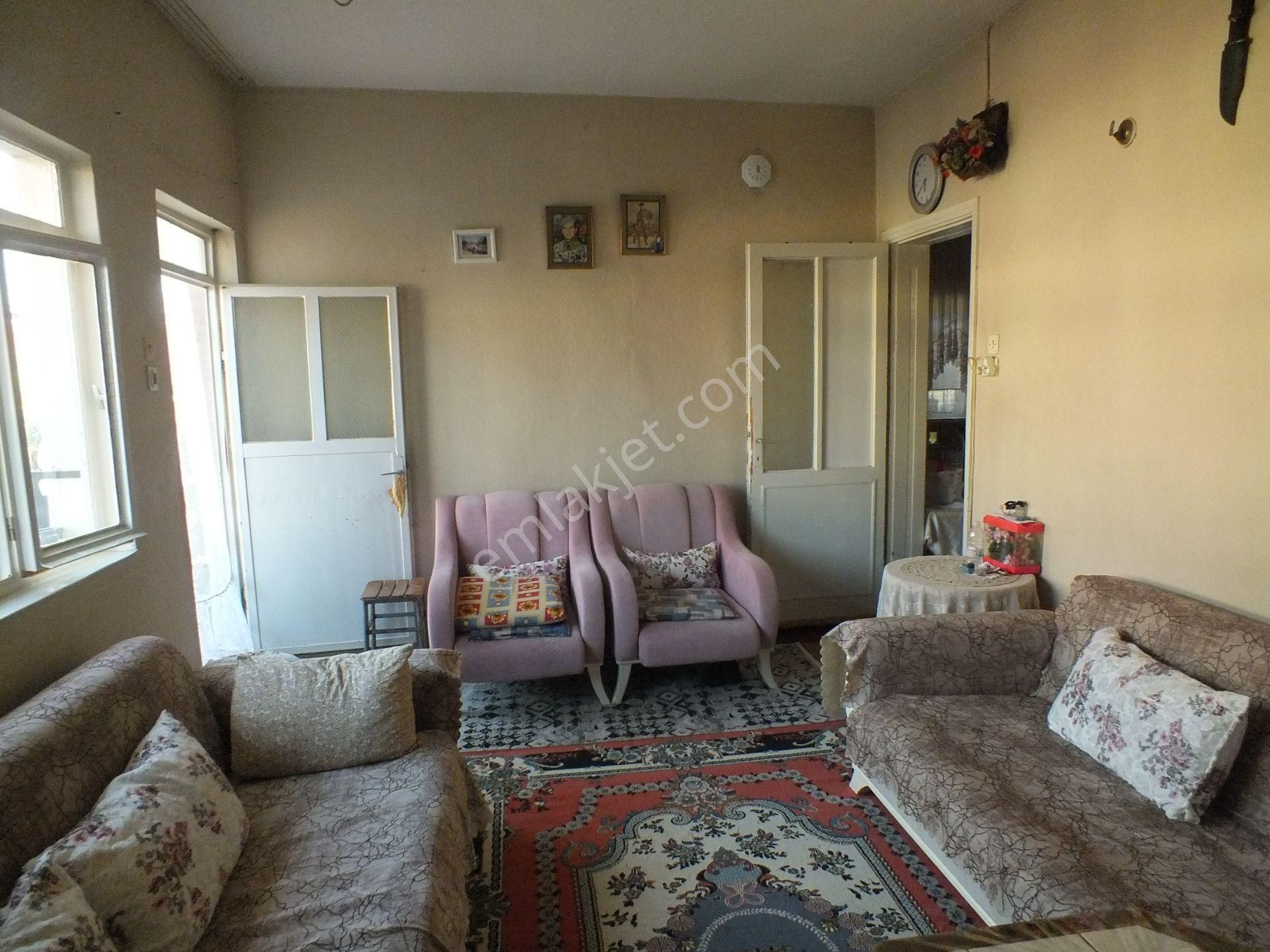 917 Çapahasan Mahalleside Satılık Müstakil 3 Katlı Ev - Görsel 26