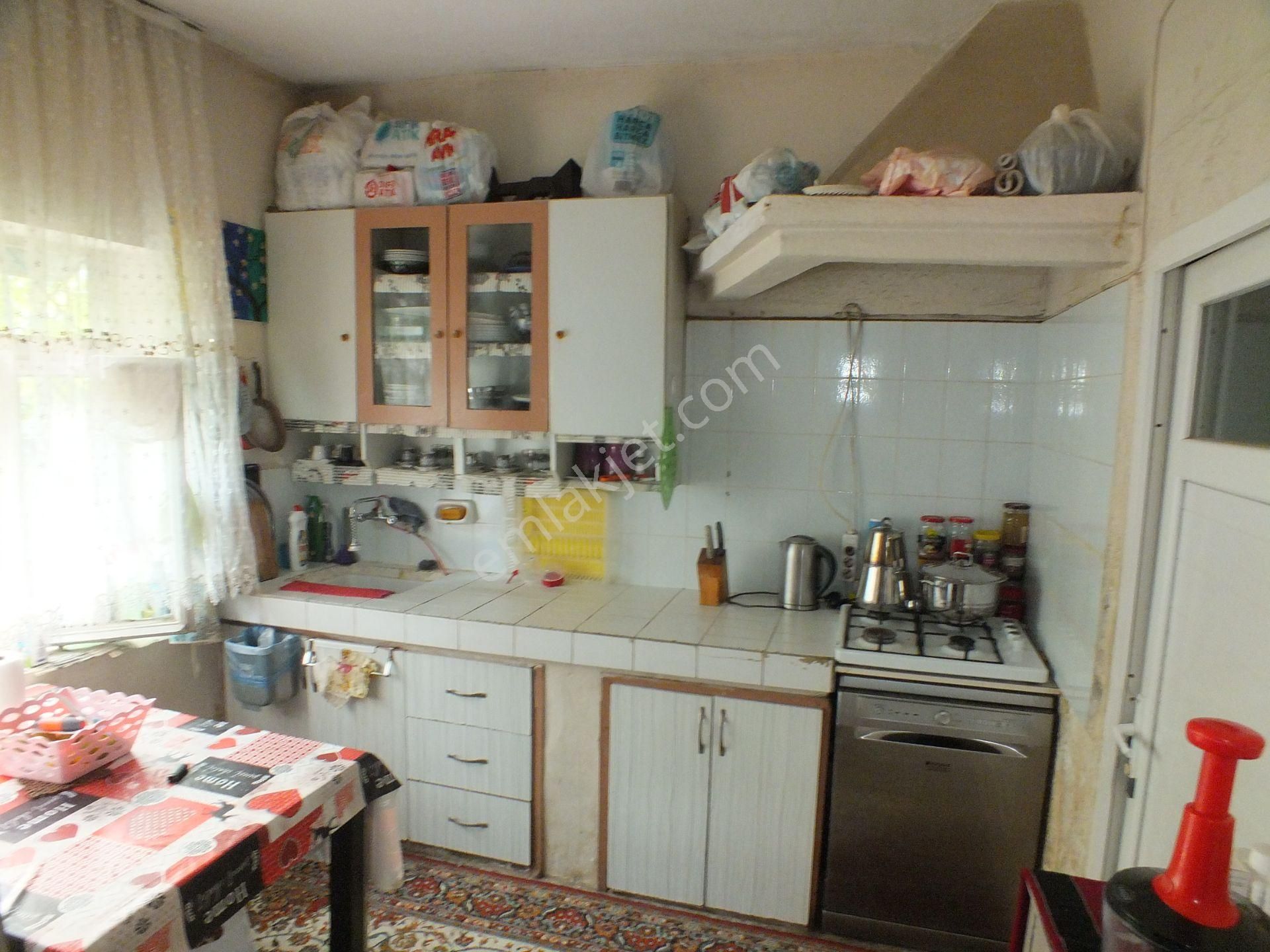 917 Çapahasan Mahalleside Satılık Müstakil 3 Katlı Ev - Görsel 7