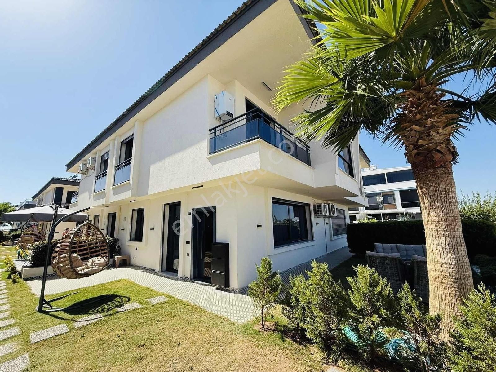 Didim Efeler Mahallesinde Havuzlu&güvenlikli Site 3+1 Villa - Görsel 13