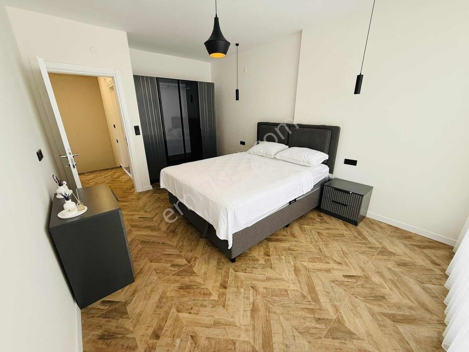 Didim Efeler Mahallesinde Havuzlu&güvenlikli Site 3+1 Villa - Görsel 12