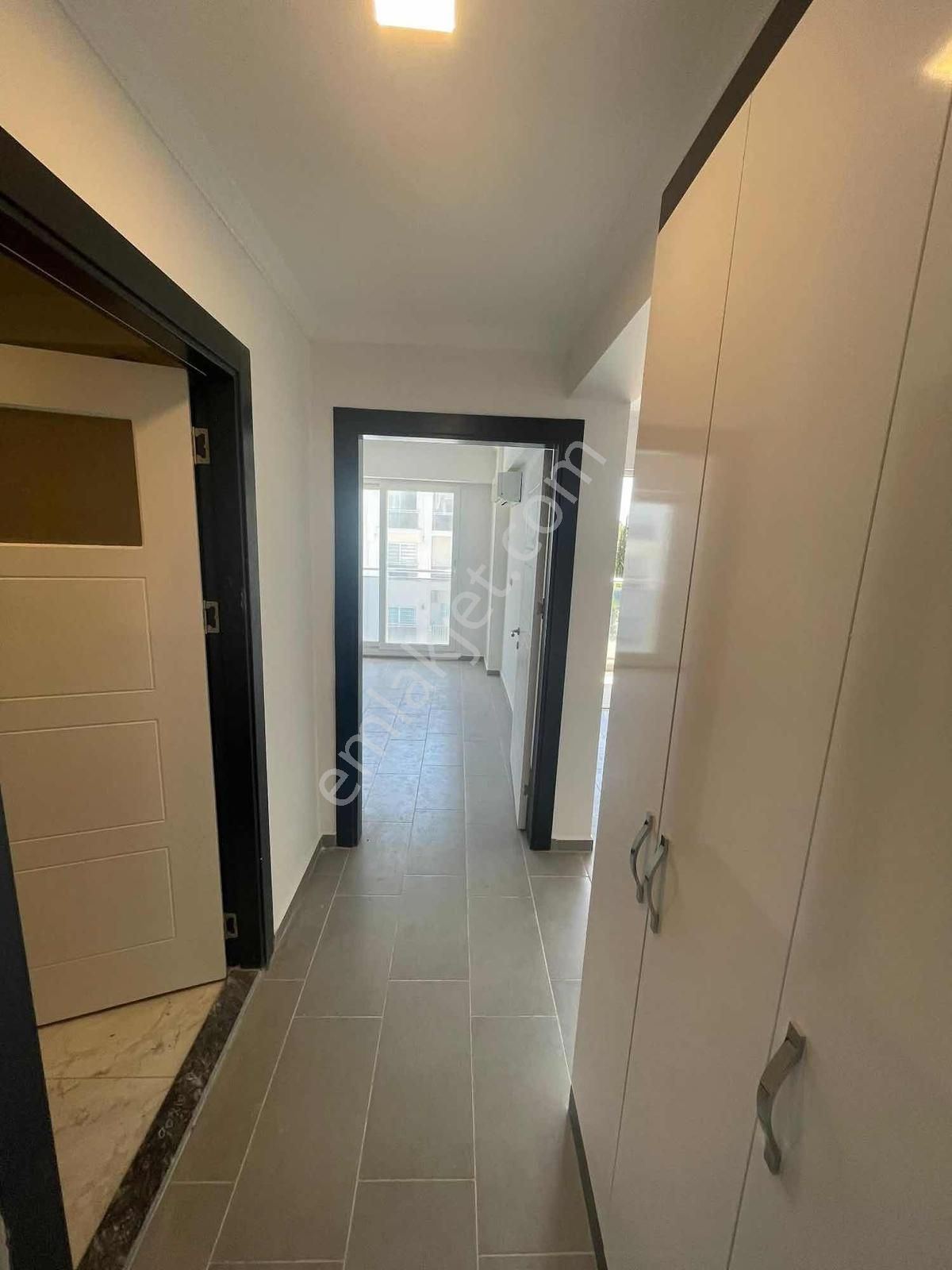 Didim Mavişehirde Havuzlu, Güvenlikli Sitede 1+1 Sıfır Daire - Görsel 3