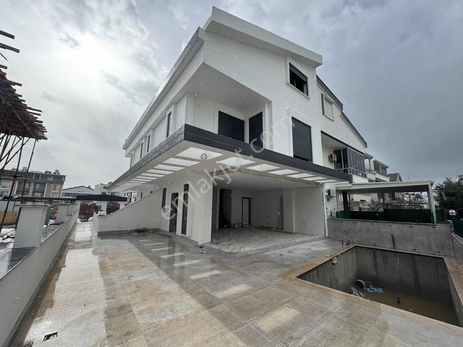 Didim / Efeler Mahallesi 1028 Ada 23 Parsel İkiz Villa Projesi - Görsel 6