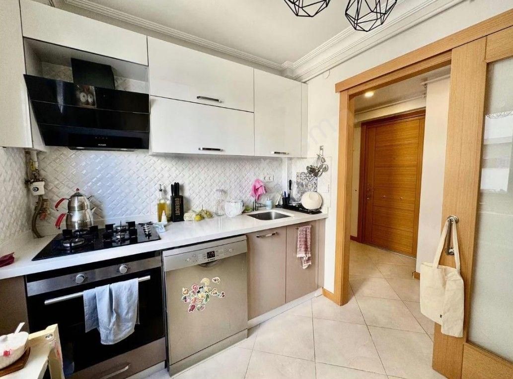 Tüccarbaşı'nda Erenköy Marmaray'a Yakın İakanlı 3+1 Satılık Daire - Görsel 2